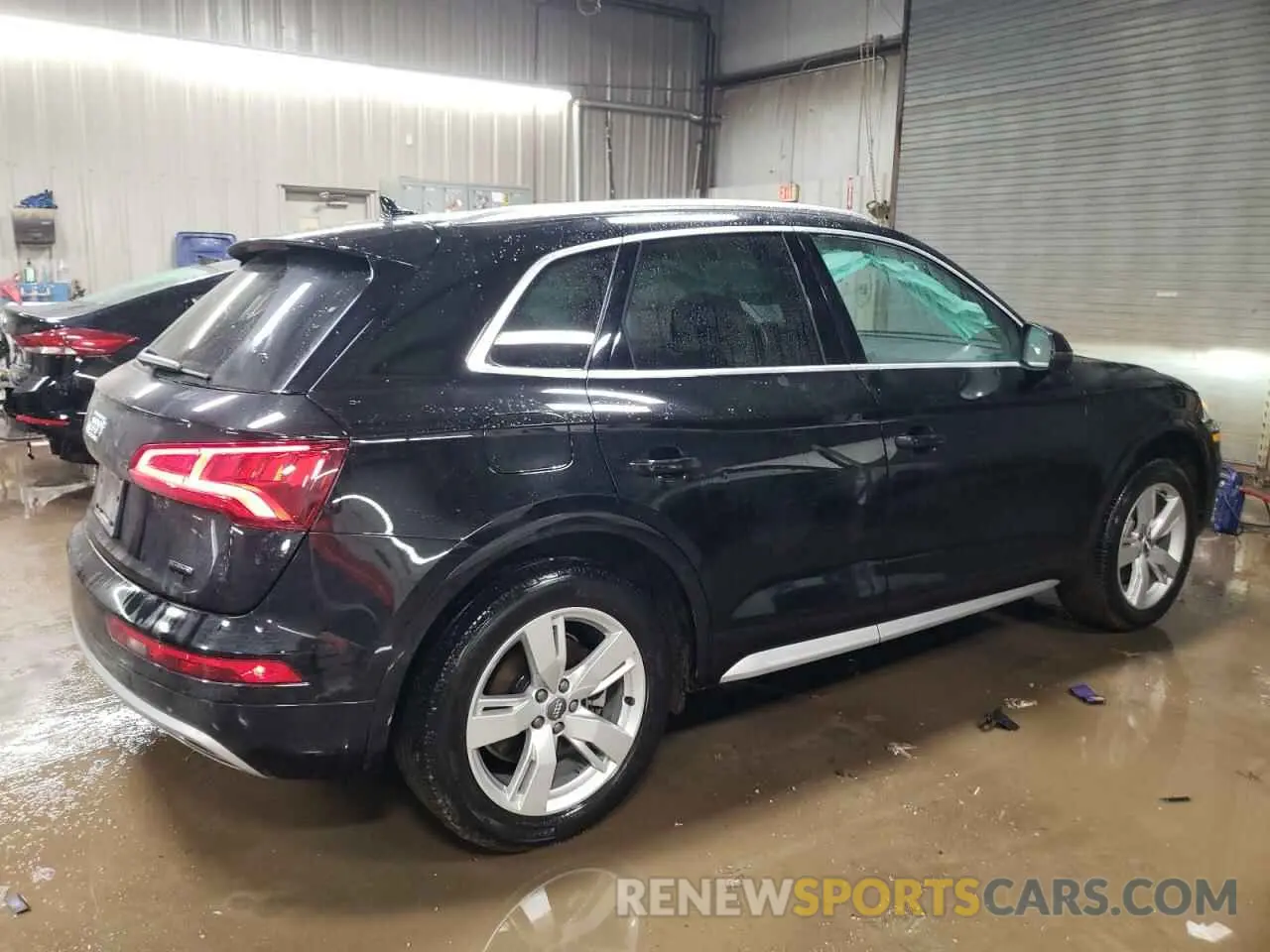 3 Фотография поврежденного автомобиля WA1BNAFYXK2132195 AUDI Q5 2019