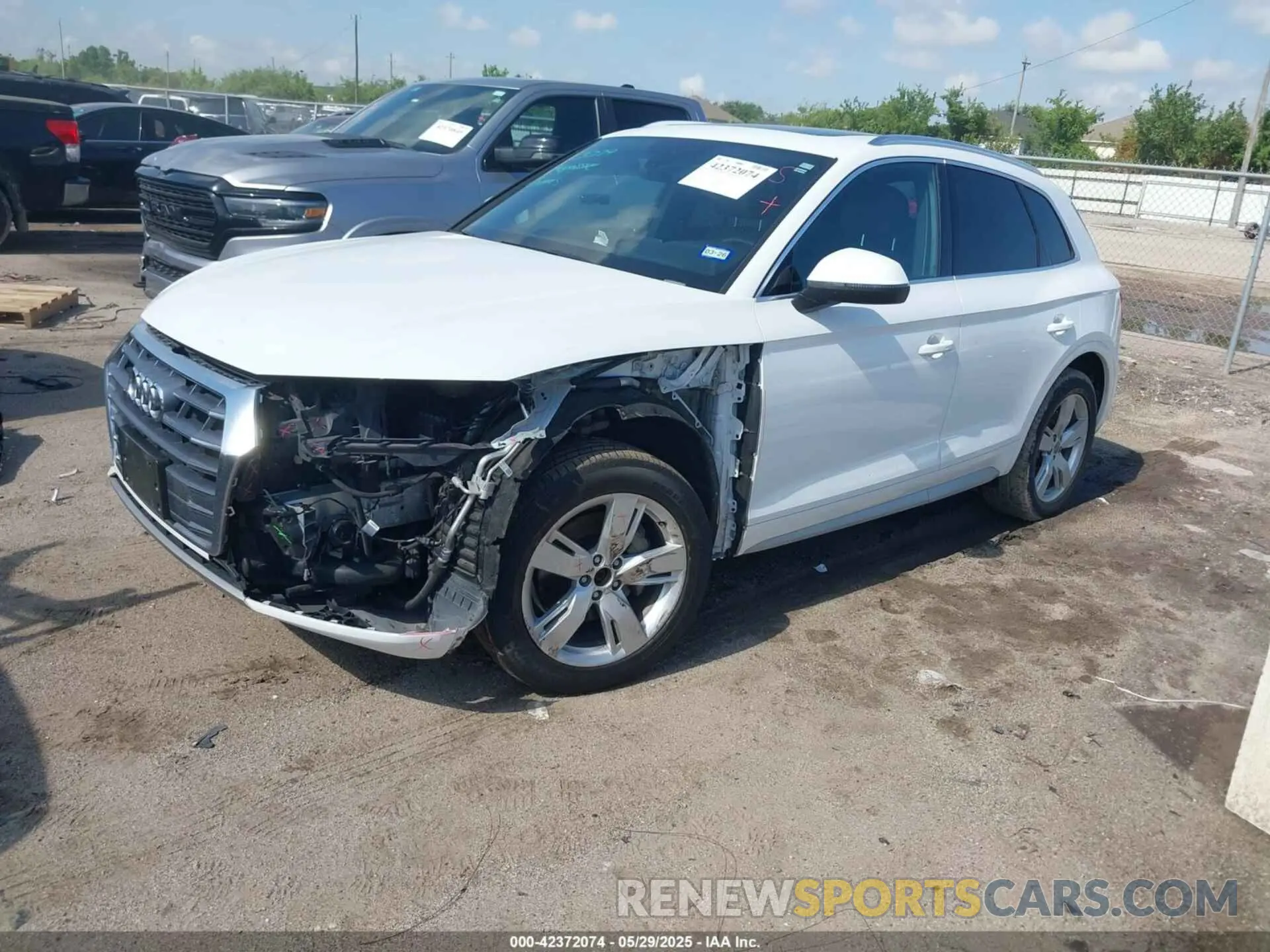 2 Фотография поврежденного автомобиля WA1BNAFYXK2144783 AUDI Q5 2019