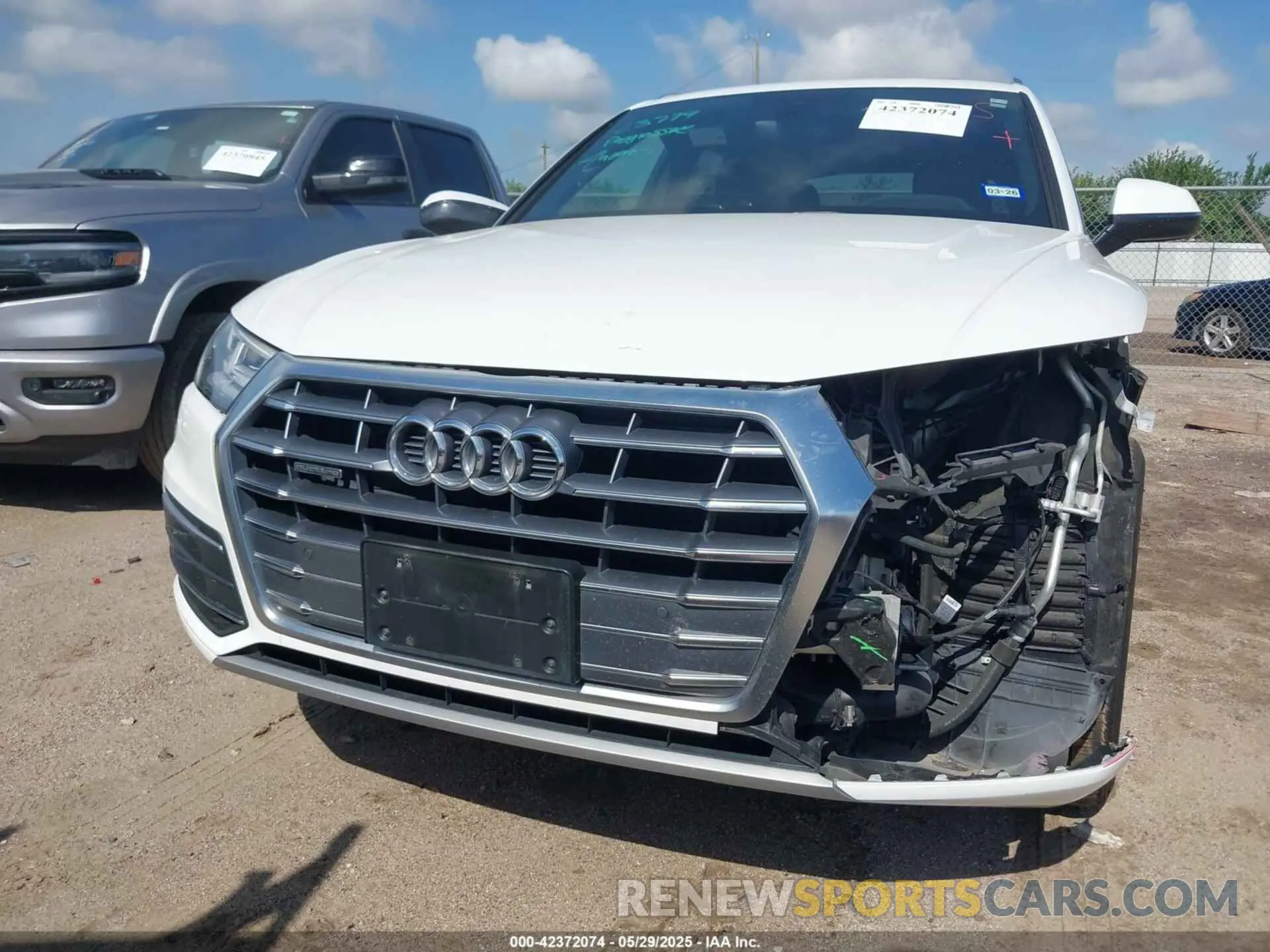 6 Фотография поврежденного автомобиля WA1BNAFYXK2144783 AUDI Q5 2019