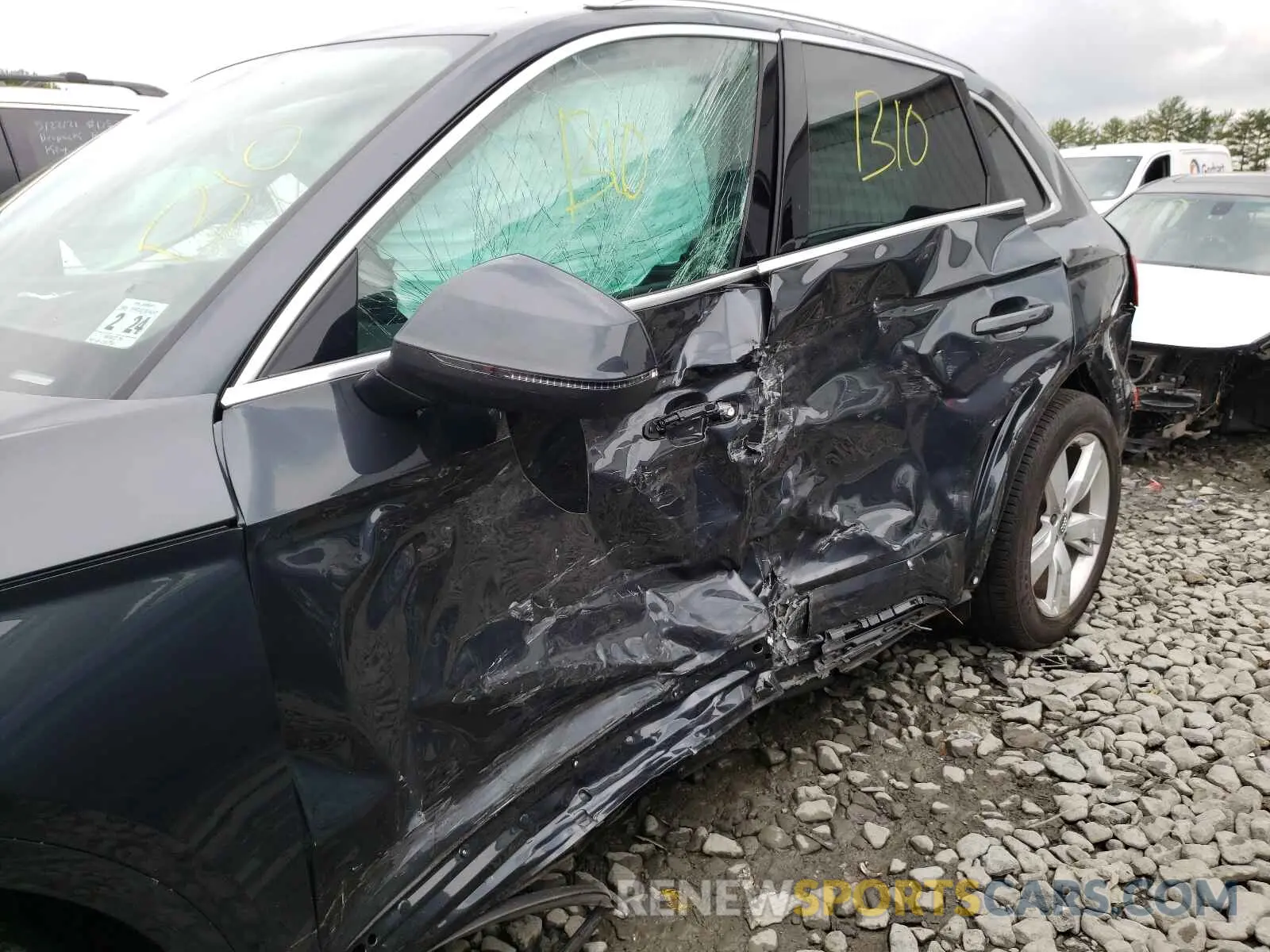 9 Photograph of a damaged car WA1CNAFY4K2047762 AUDI Q5 2019
