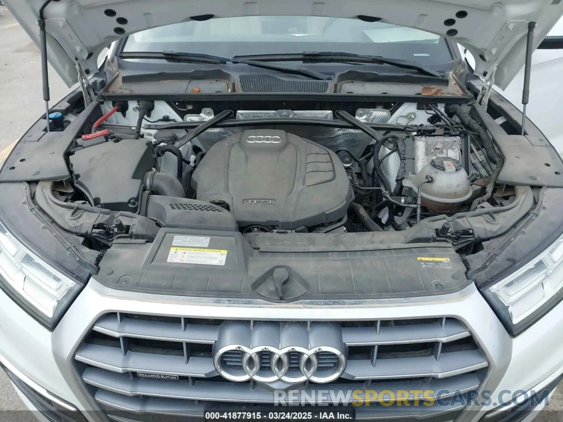 10 Photograph of a damaged car WA1CNAFY5K2057135 AUDI Q5 2019