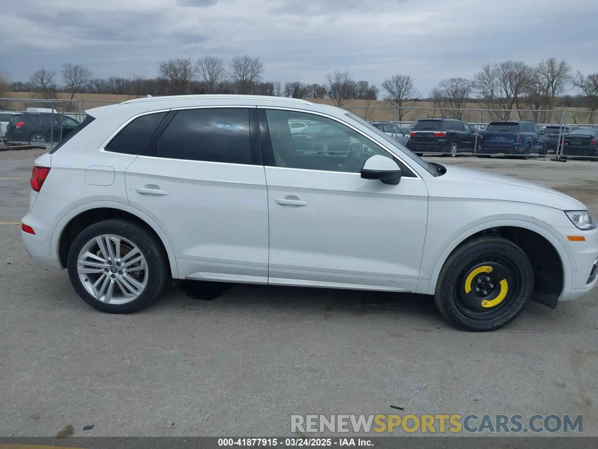 14 Photograph of a damaged car WA1CNAFY5K2057135 AUDI Q5 2019