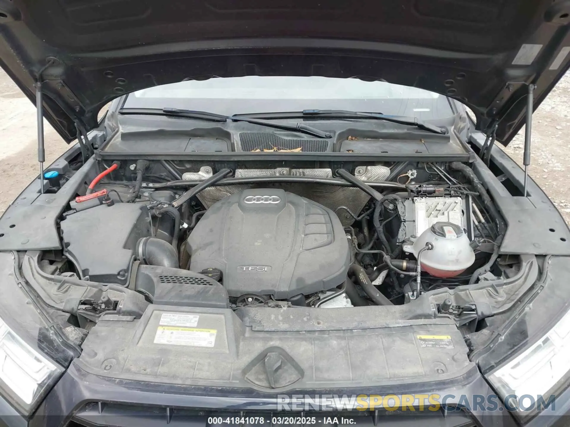 10 Photograph of a damaged car WA1CNAFY5K2071536 AUDI Q5 2019