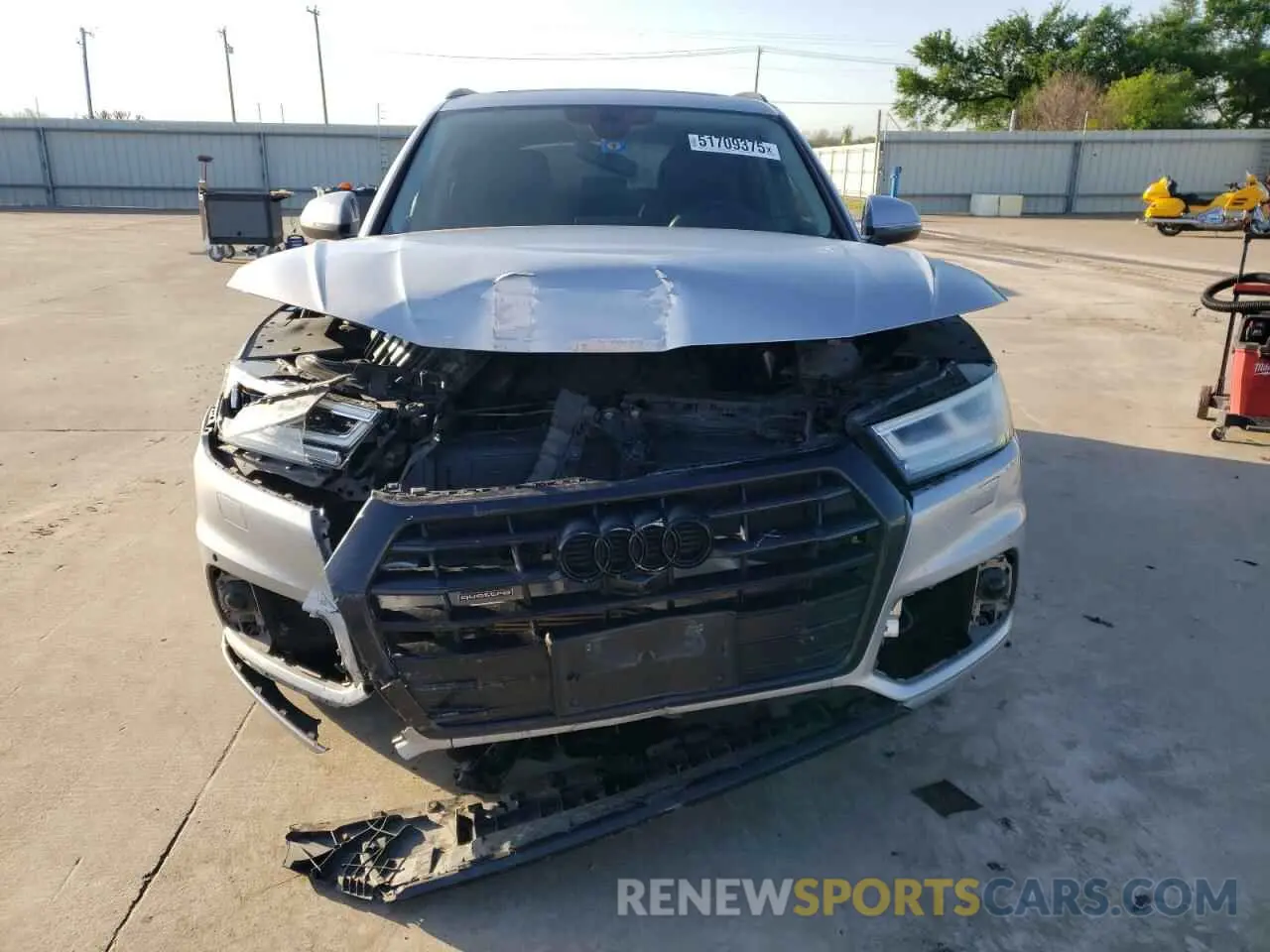 5 Фотография поврежденного автомобиля WA1CNAFYXK2035051 AUDI Q5 2019