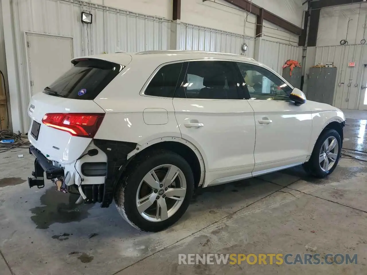 3 Photograph of a damaged car WA1CNAFYXK2076604 AUDI Q5 2019