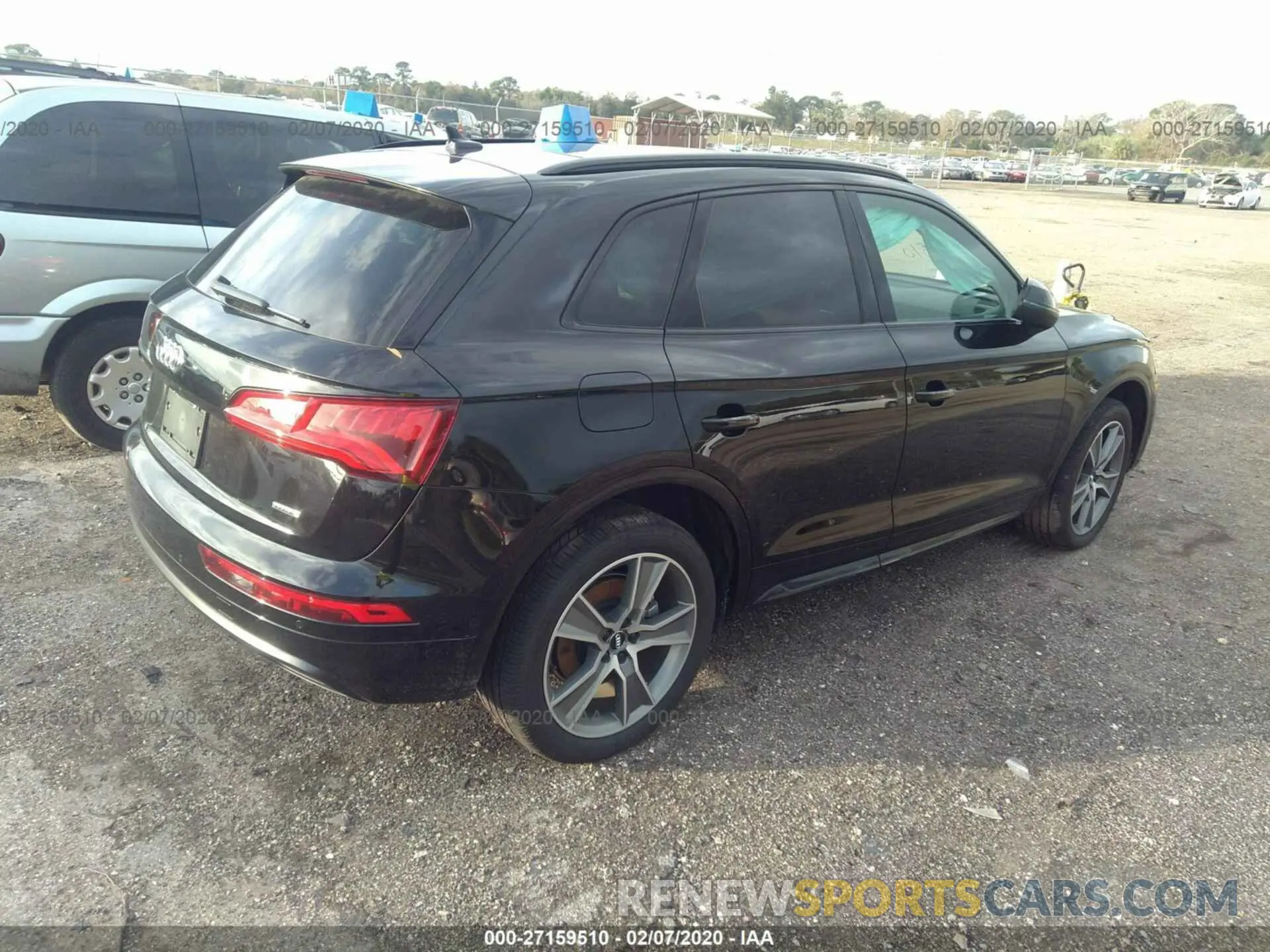 4 Photograph of a damaged car WA1CNBFY2K2081656 AUDI Q5 2019