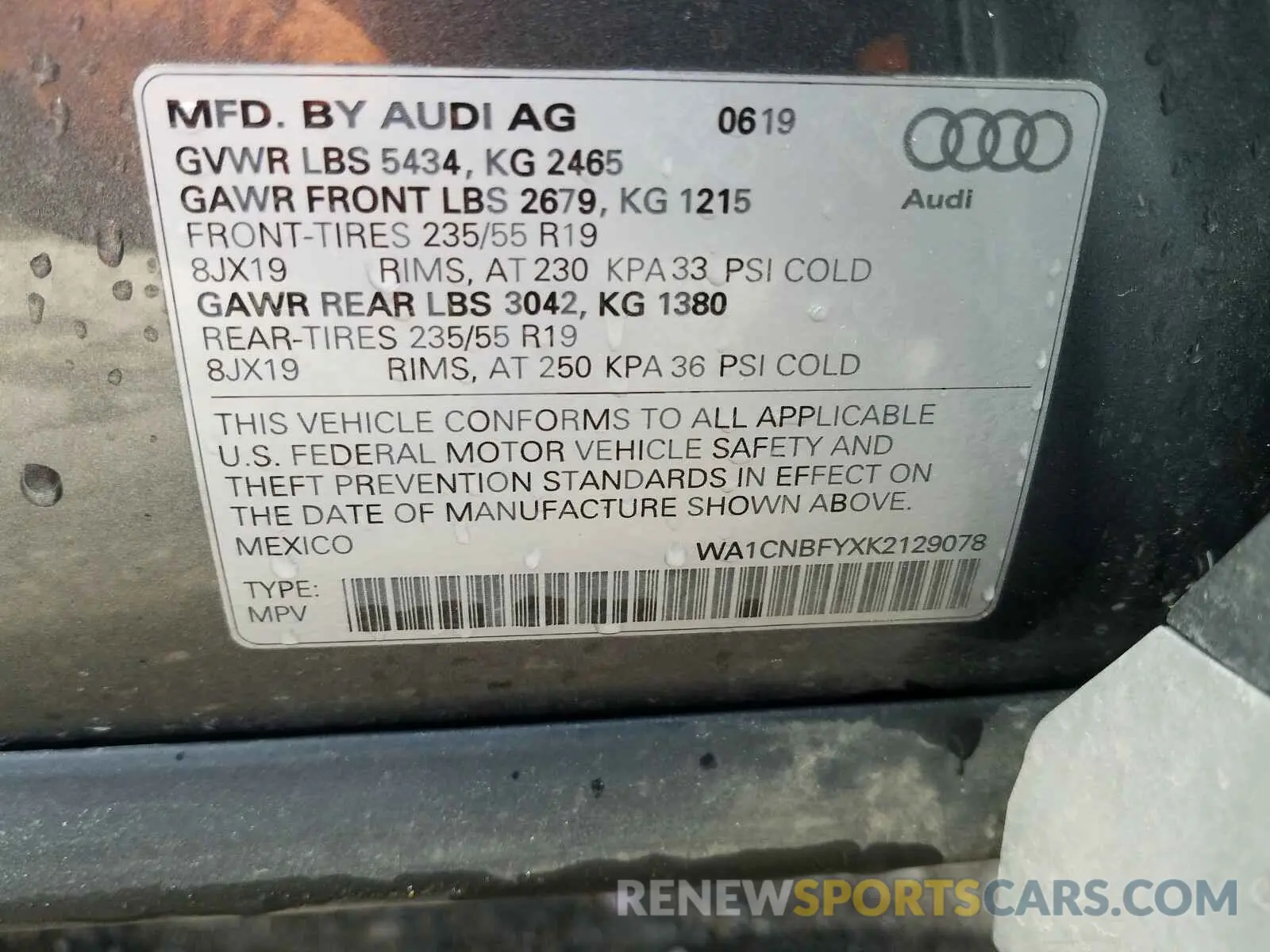 10 Photograph of a damaged car WA1CNBFYXK2129078 AUDI Q5 2019