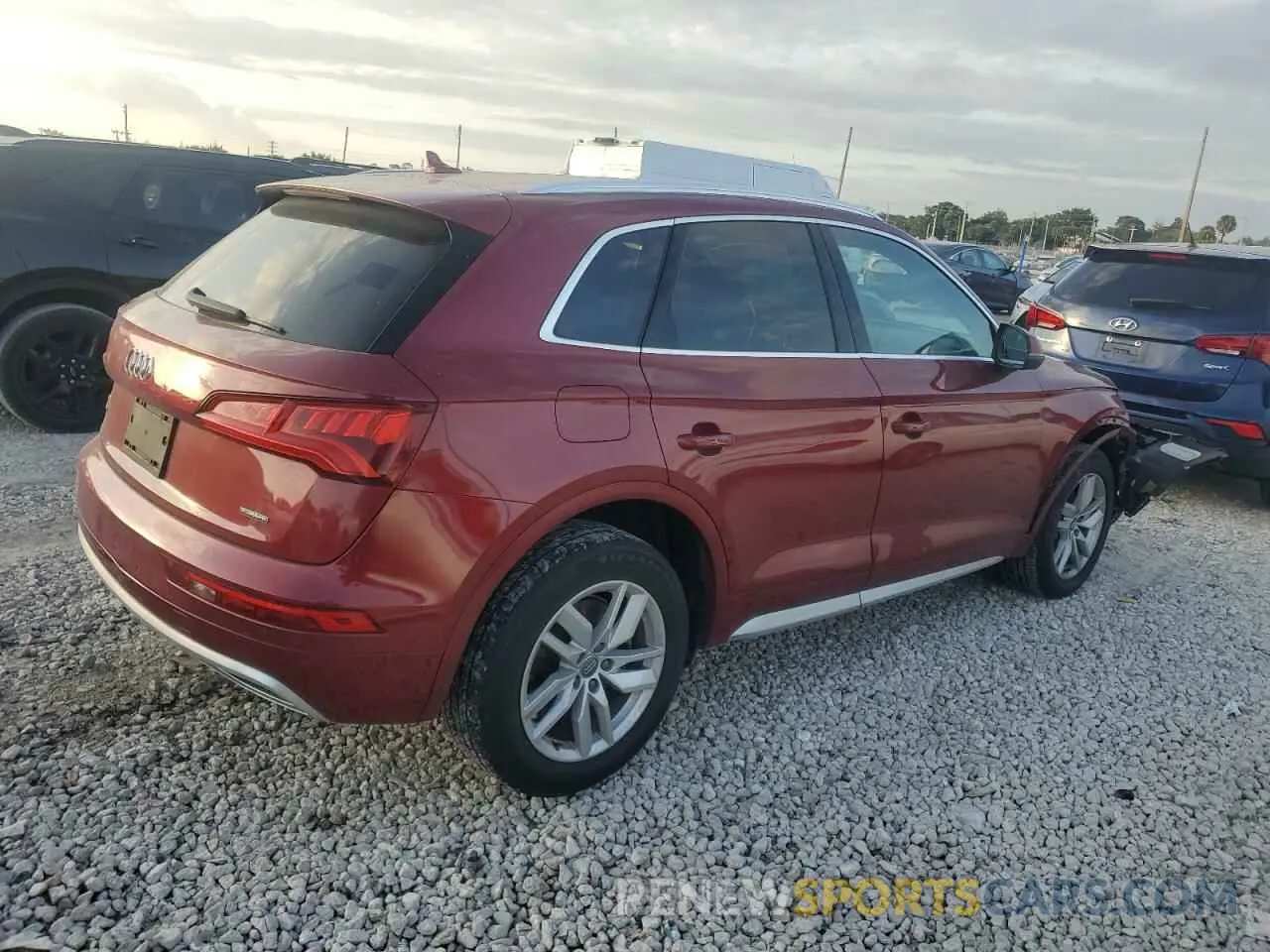 3 Photograph of a damaged car WA1ANAFY0L2056676 AUDI Q5 2020