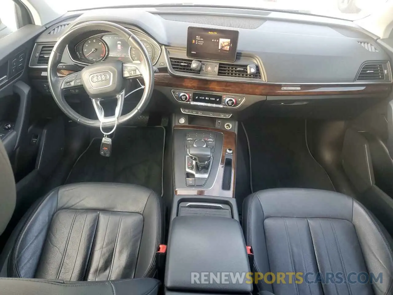 8 Photograph of a damaged car WA1ANAFY0L2056676 AUDI Q5 2020
