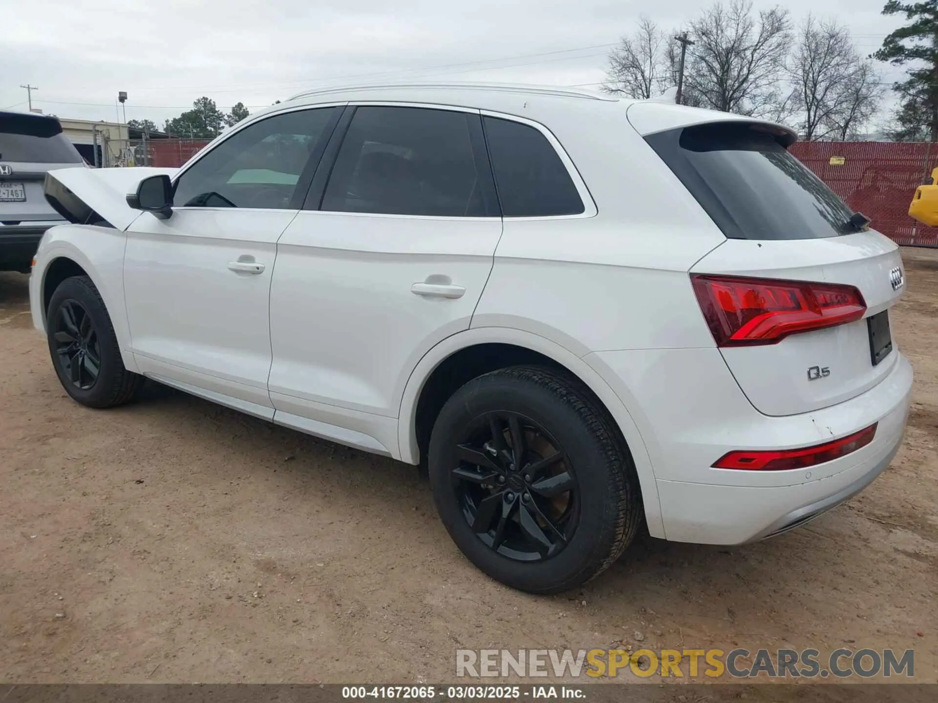 3 Photograph of a damaged car WA1ANAFY0L2071405 AUDI Q5 2020