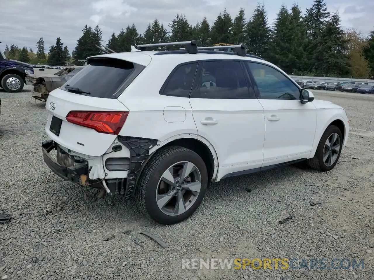 3 Photograph of a damaged car WA1ANAFY0L2106587 AUDI Q5 2020