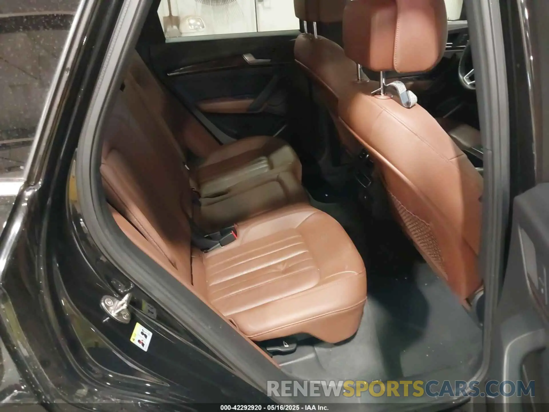 8 Photograph of a damaged car WA1ANAFY0L2114964 AUDI Q5 2020