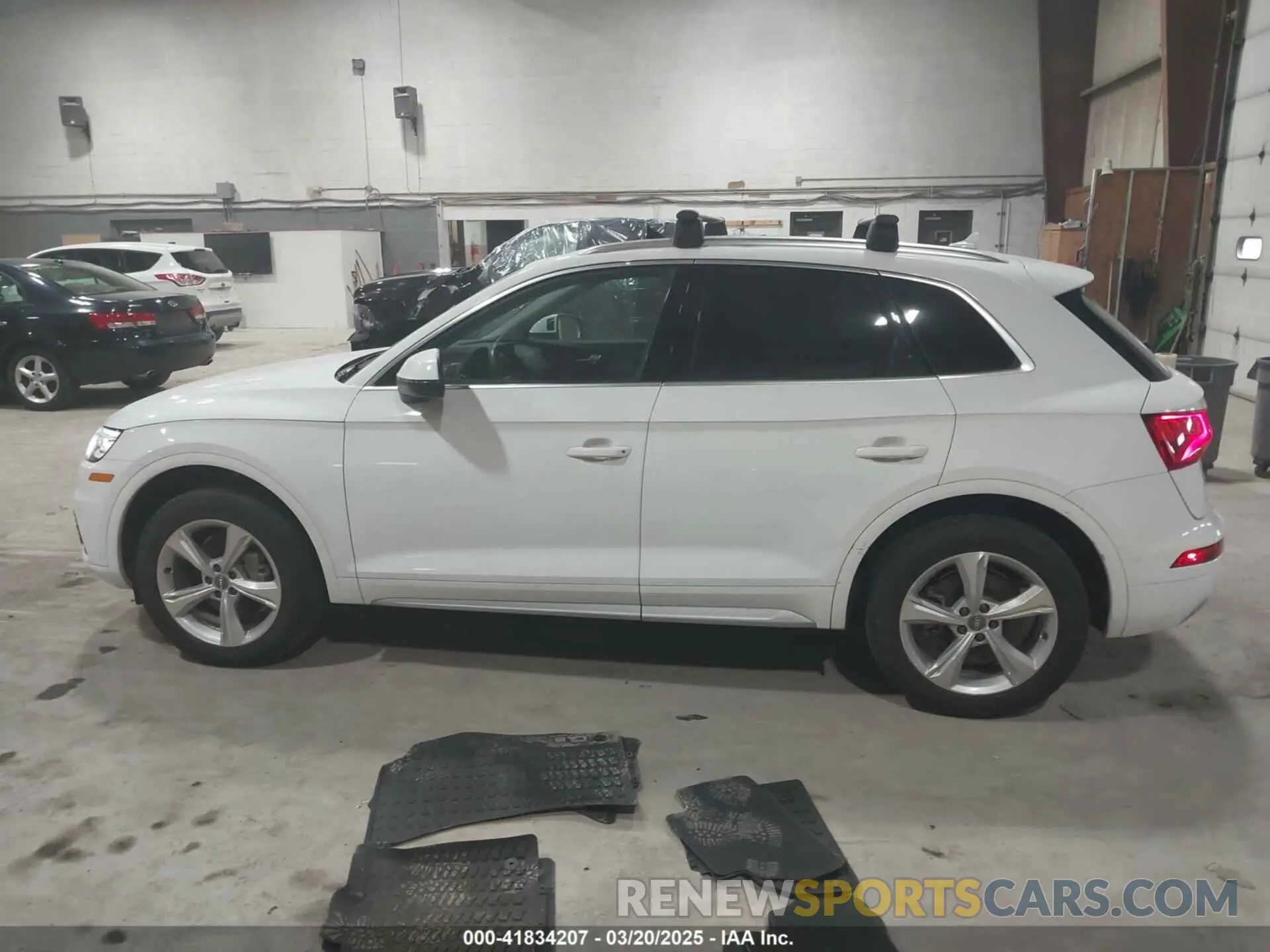 14 Фотография поврежденного автомобиля WA1ANAFY1L2028384 AUDI Q5 2020