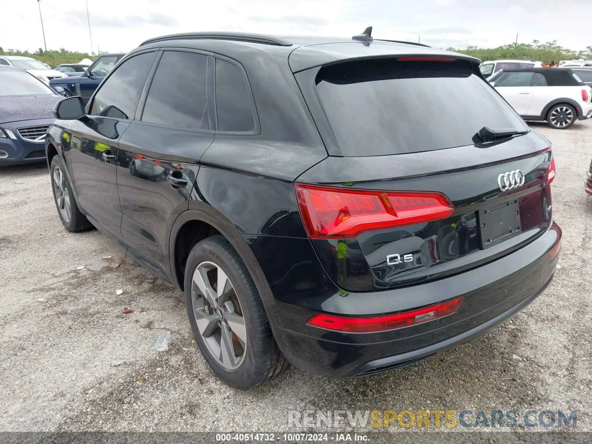 3 Фотография поврежденного автомобиля WA1ANAFY1L2105867 AUDI Q5 2020