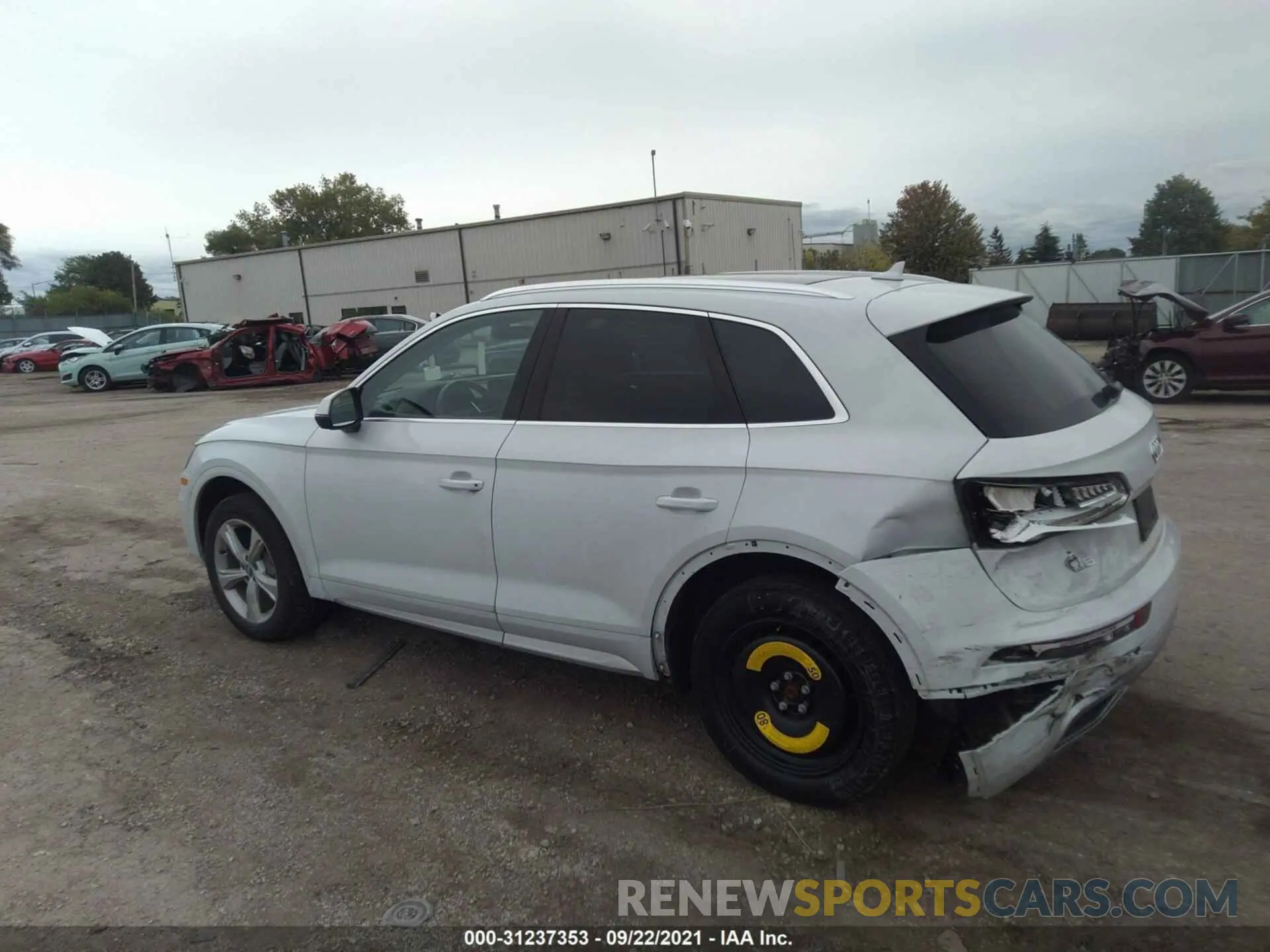 3 Photograph of a damaged car WA1ANAFY2L2013120 AUDI Q5 2020
