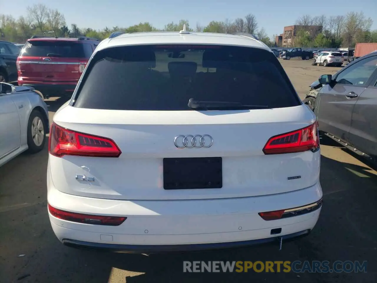 6 Фотография поврежденного автомобиля WA1ANAFY2L2090232 AUDI Q5 2020