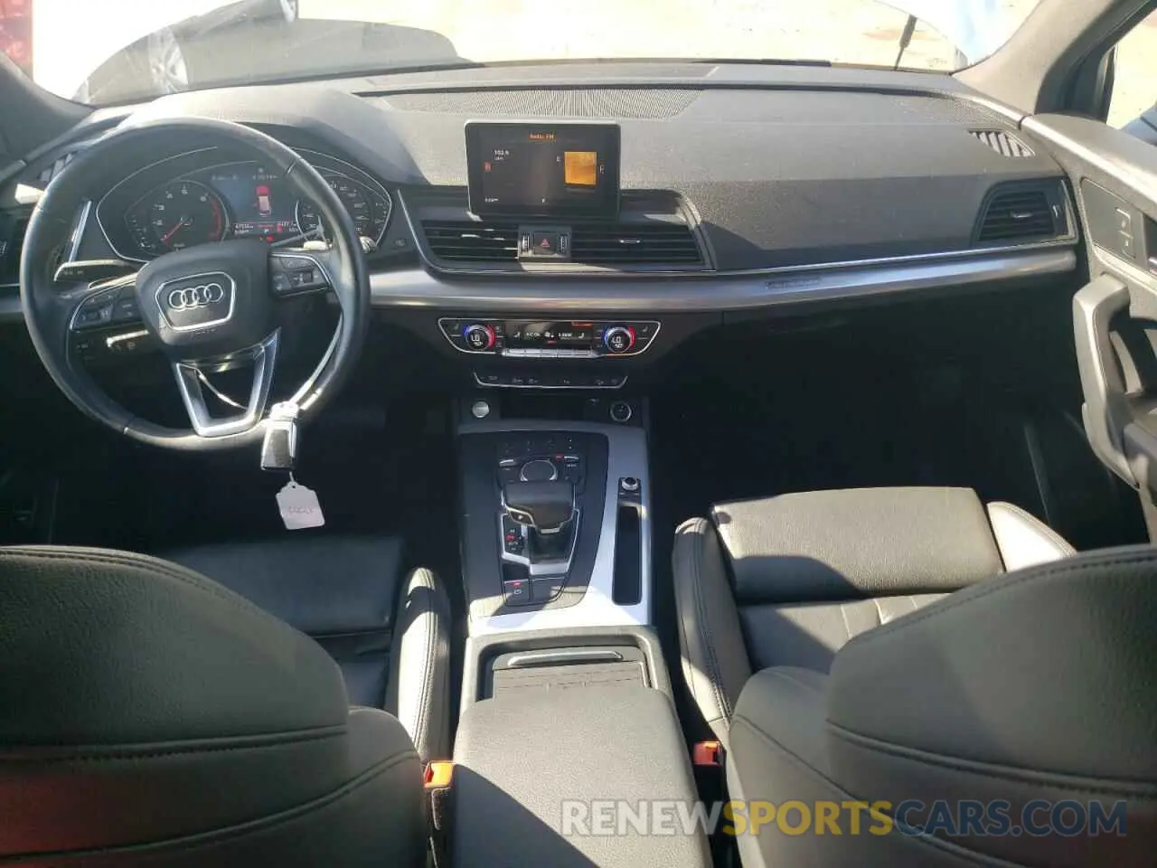 8 Фотография поврежденного автомобиля WA1ANAFY2L2090232 AUDI Q5 2020