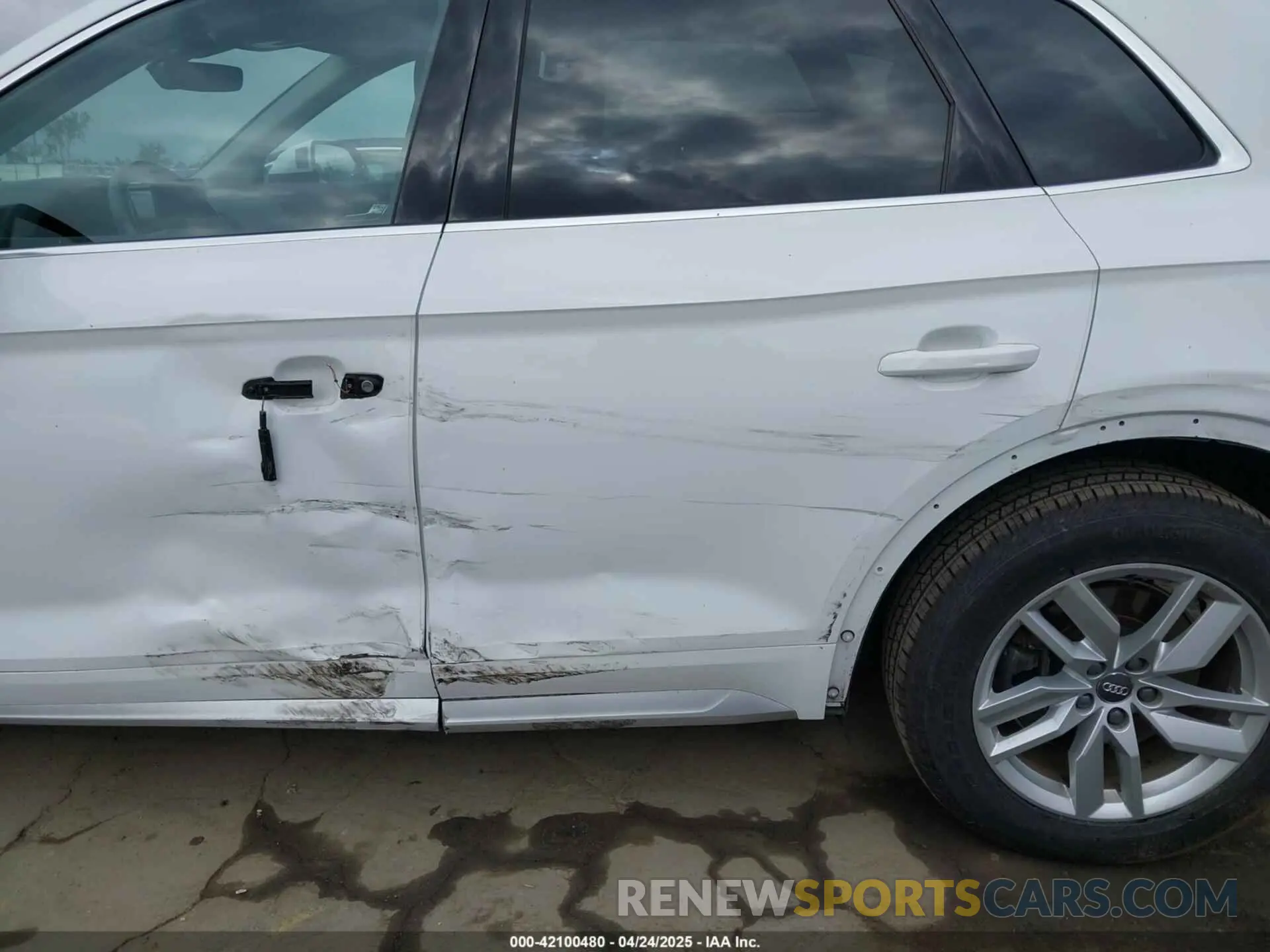 18 Фотография поврежденного автомобиля WA1ANAFY3L2064383 AUDI Q5 2020