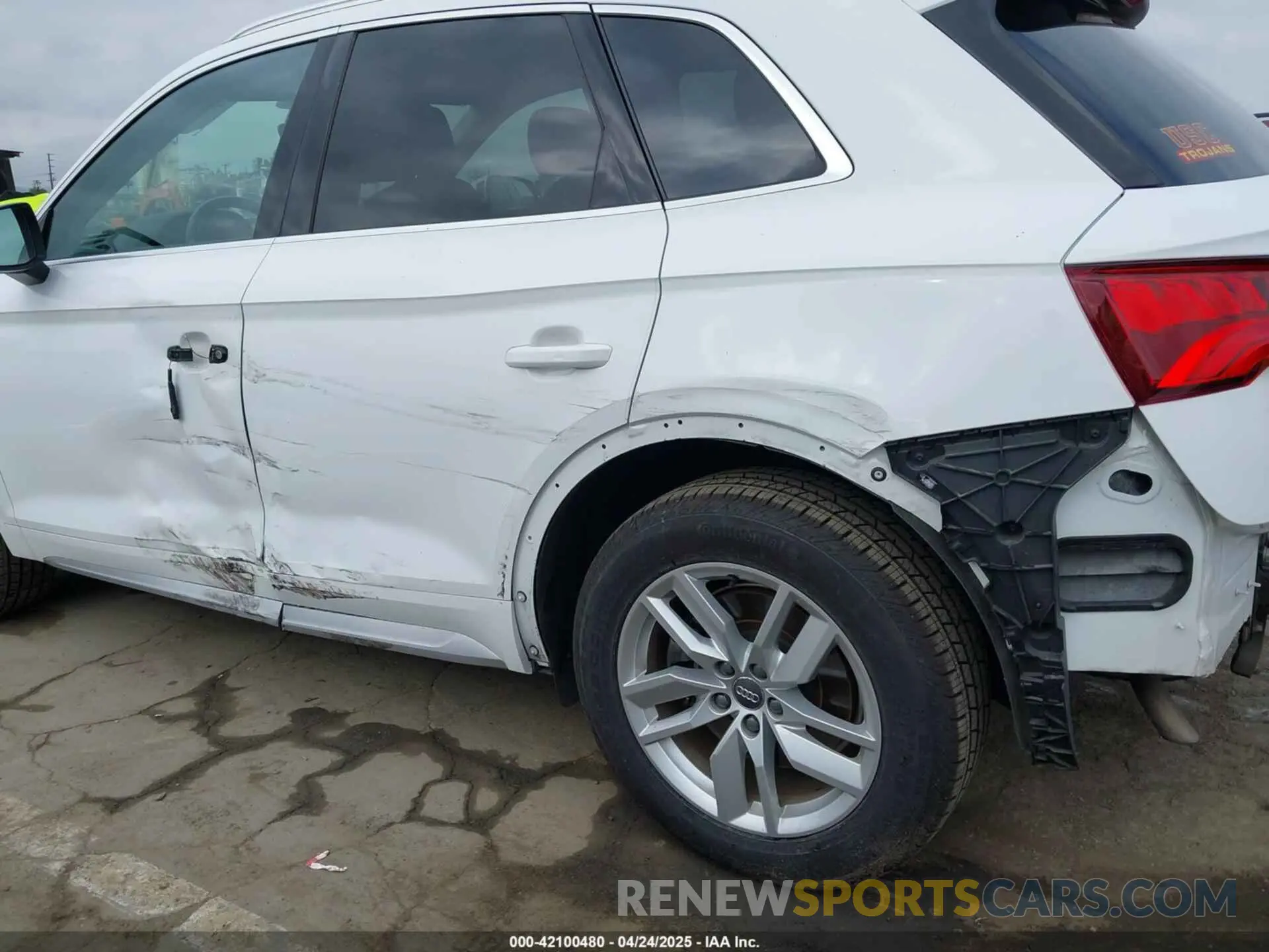 19 Фотография поврежденного автомобиля WA1ANAFY3L2064383 AUDI Q5 2020