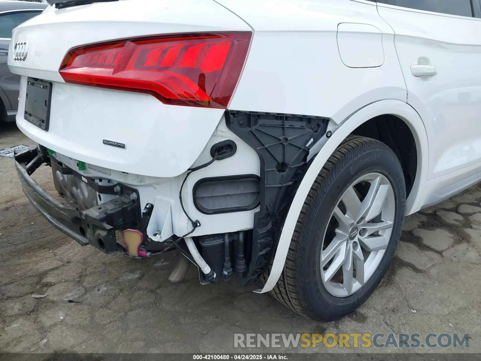 21 Фотография поврежденного автомобиля WA1ANAFY3L2064383 AUDI Q5 2020