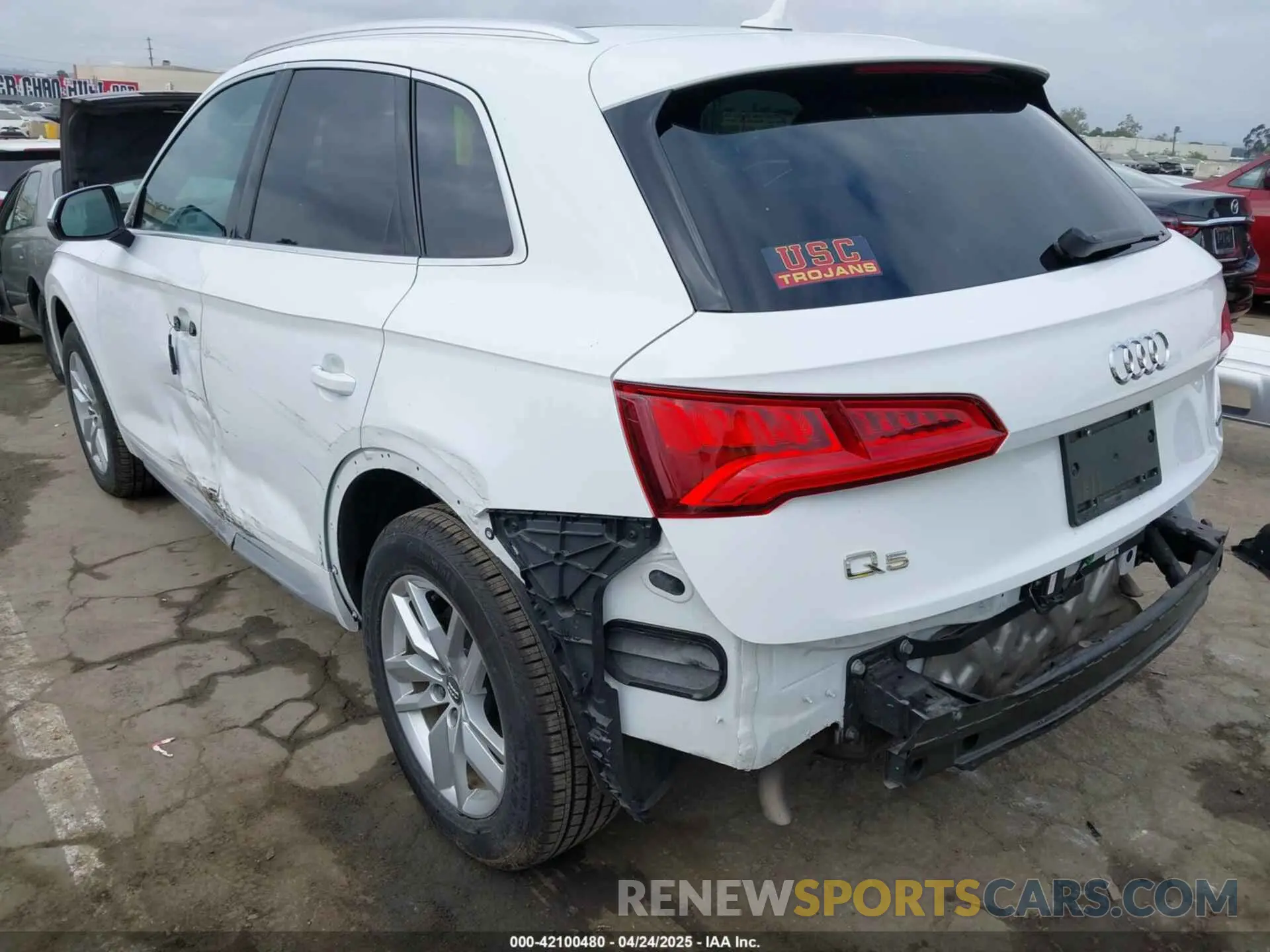 3 Фотография поврежденного автомобиля WA1ANAFY3L2064383 AUDI Q5 2020