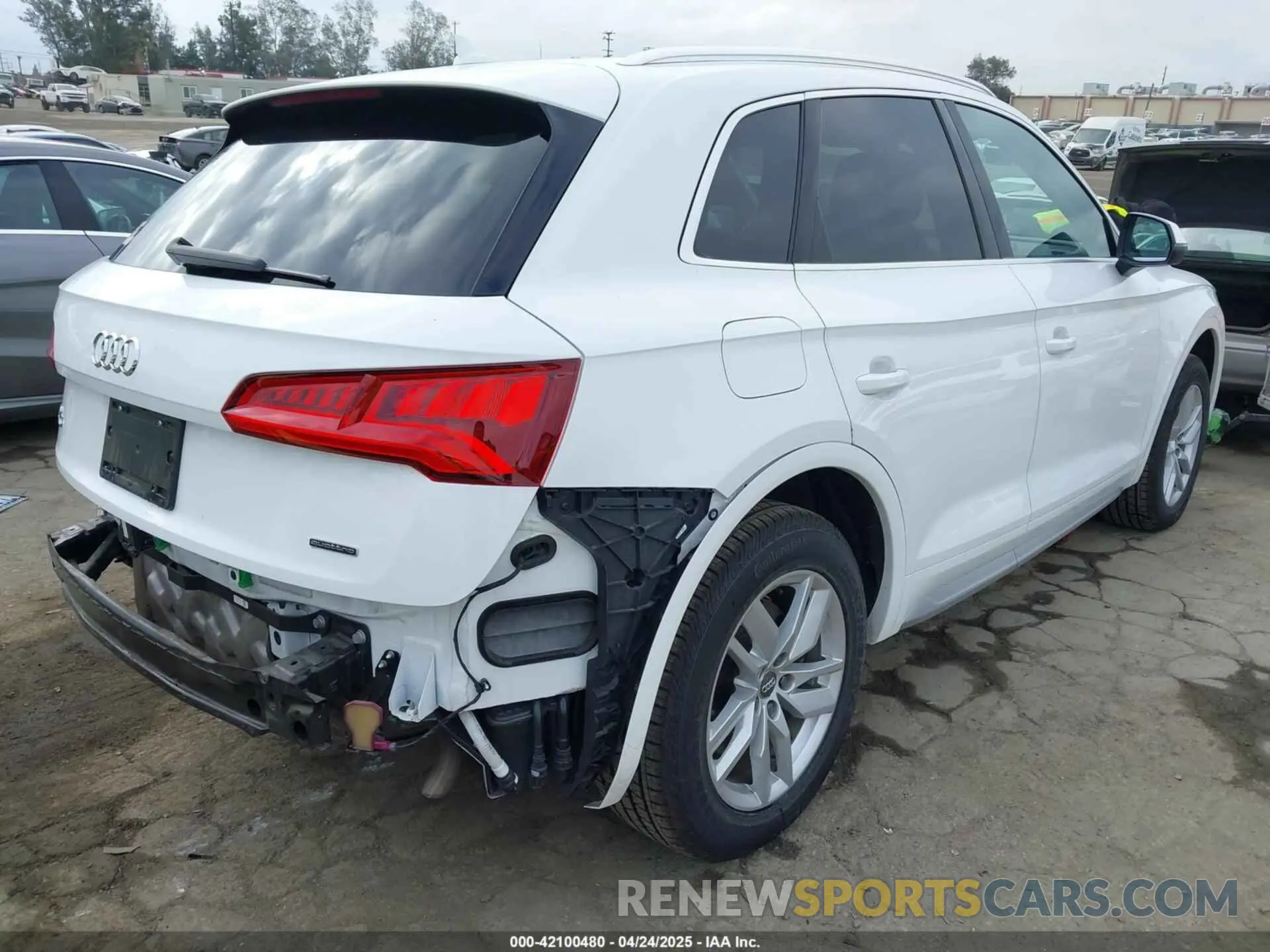 4 Фотография поврежденного автомобиля WA1ANAFY3L2064383 AUDI Q5 2020