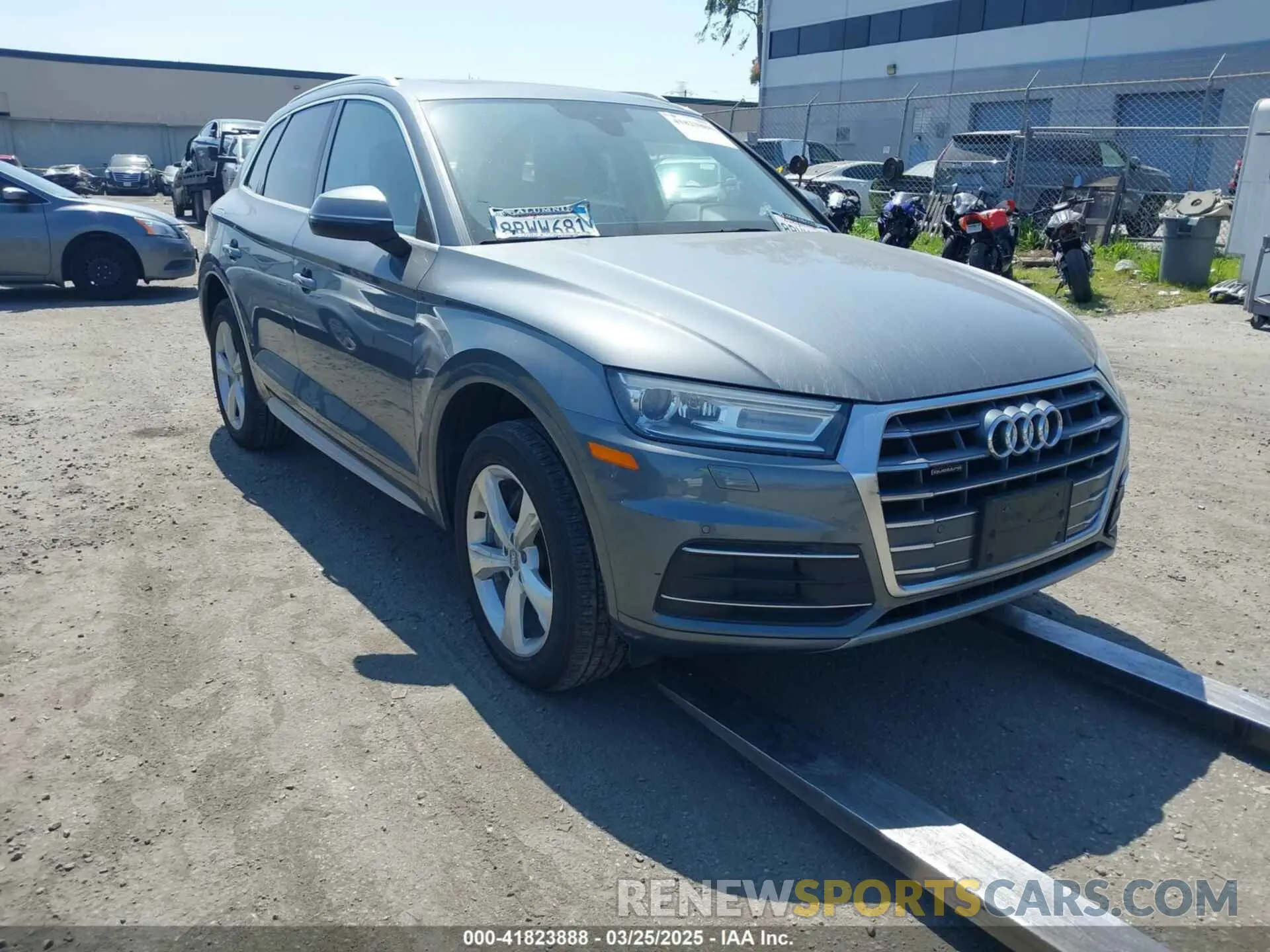 1 Фотография поврежденного автомобиля WA1ANAFY3L2066957 AUDI Q5 2020