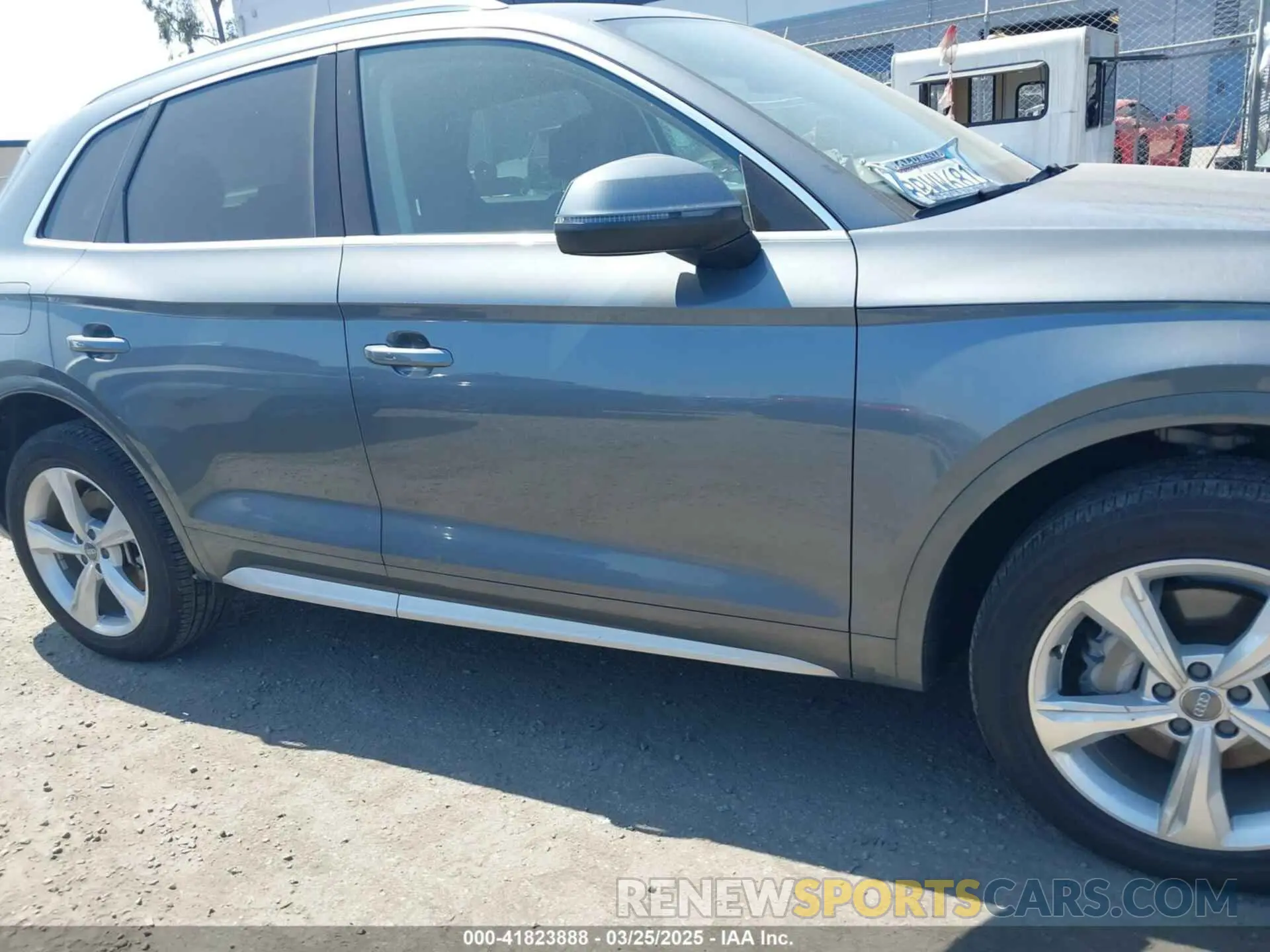13 Фотография поврежденного автомобиля WA1ANAFY3L2066957 AUDI Q5 2020