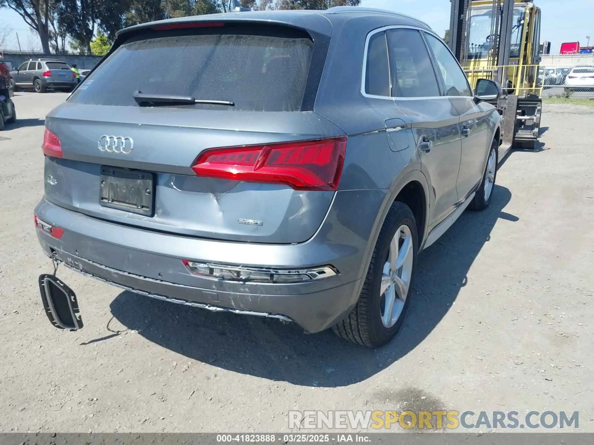 4 Фотография поврежденного автомобиля WA1ANAFY3L2066957 AUDI Q5 2020