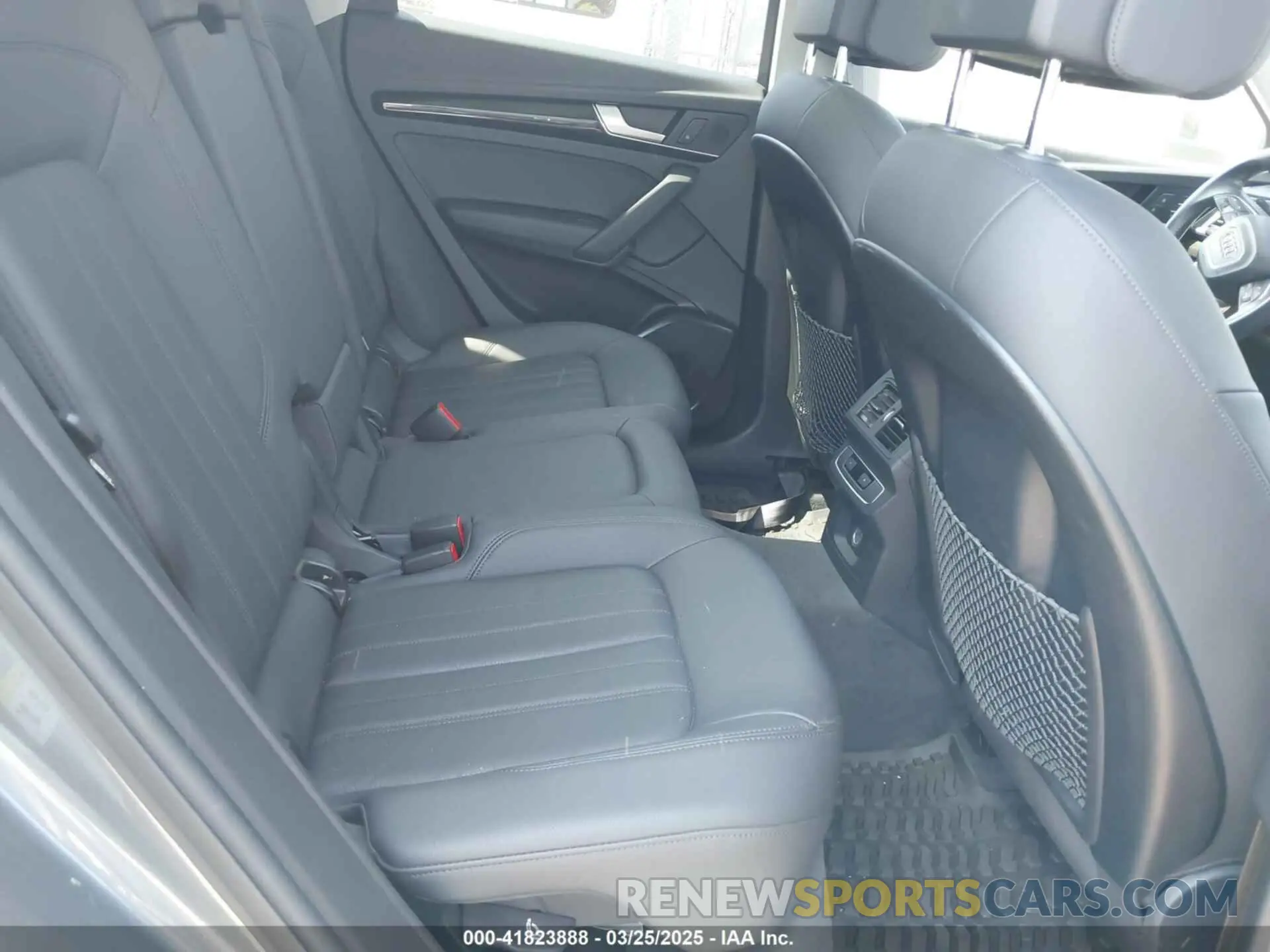 8 Фотография поврежденного автомобиля WA1ANAFY3L2066957 AUDI Q5 2020