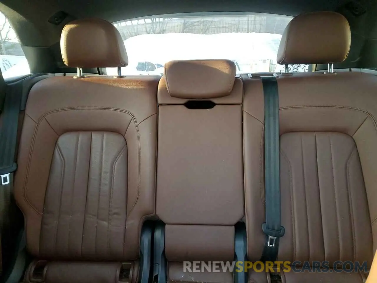 10 Photograph of a damaged car WA1ANAFY3L2068885 AUDI Q5 2020