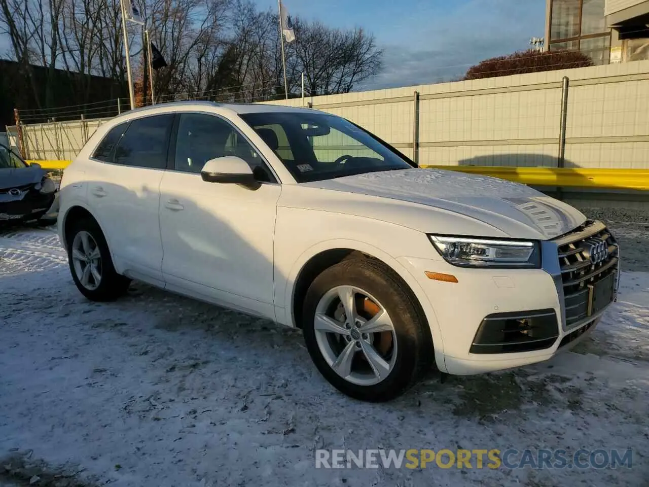 4 Photograph of a damaged car WA1ANAFY3L2068885 AUDI Q5 2020