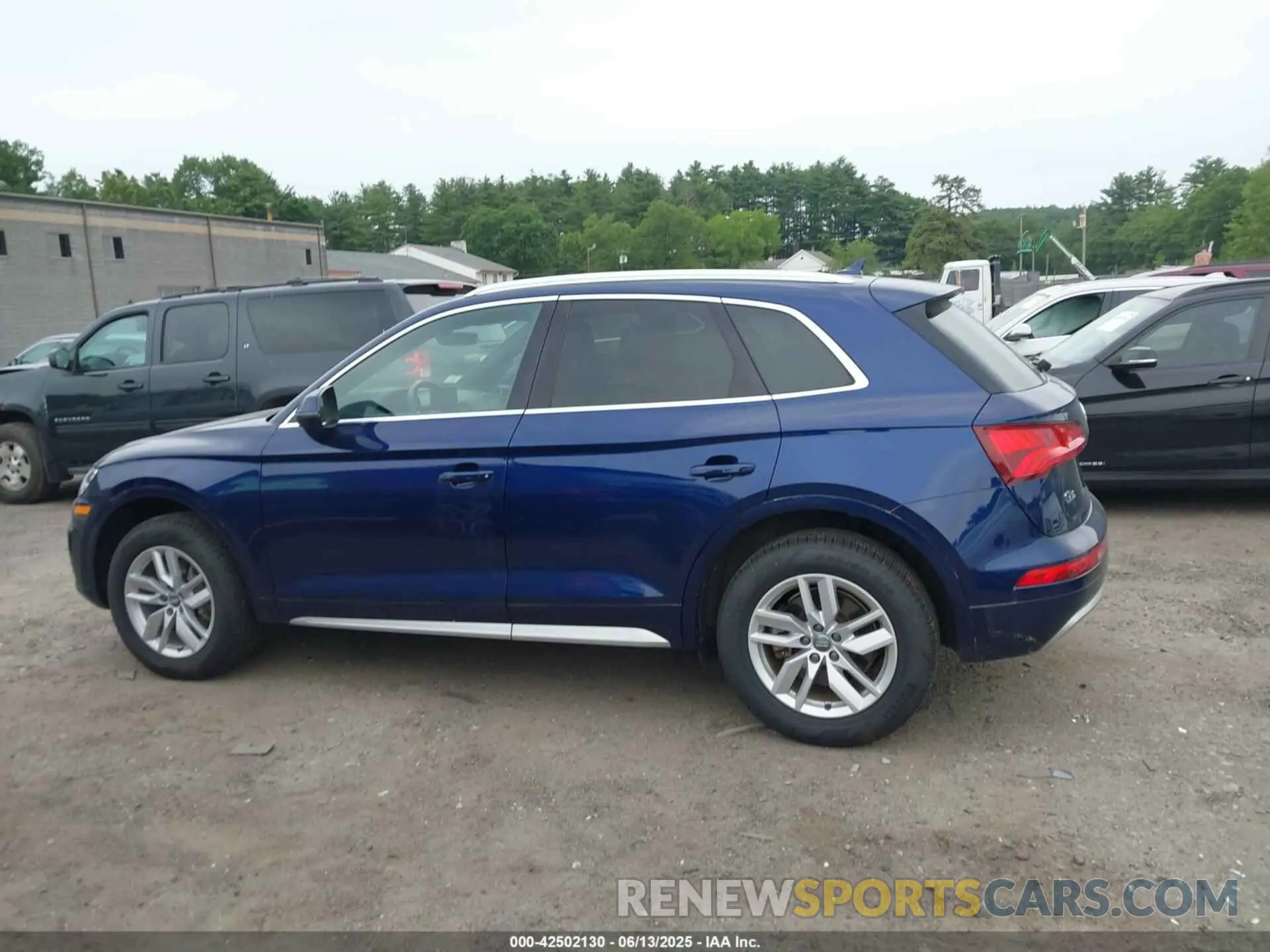 14 Photograph of a damaged car WA1ANAFY3L2088568 AUDI Q5 2020