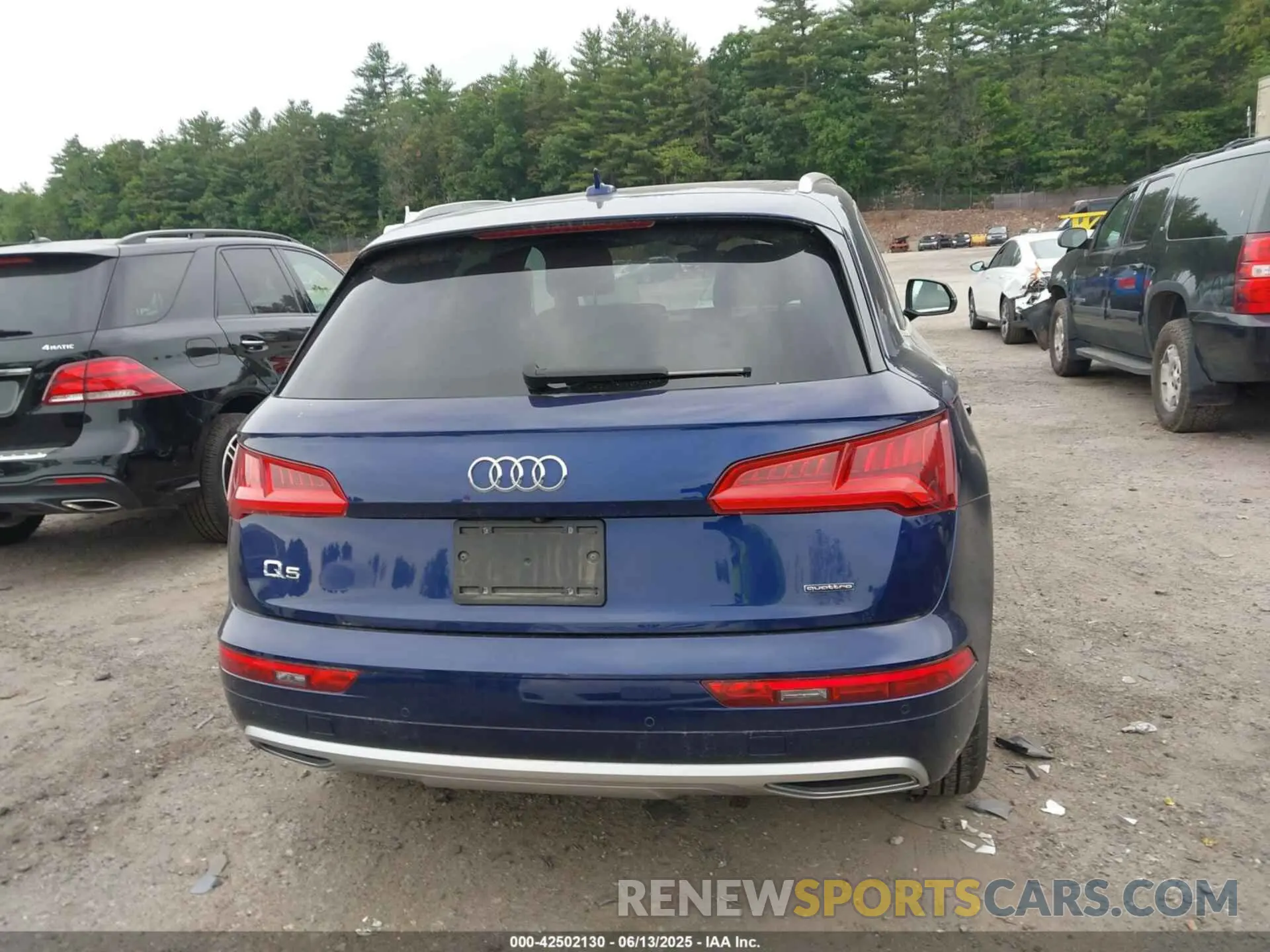 16 Photograph of a damaged car WA1ANAFY3L2088568 AUDI Q5 2020