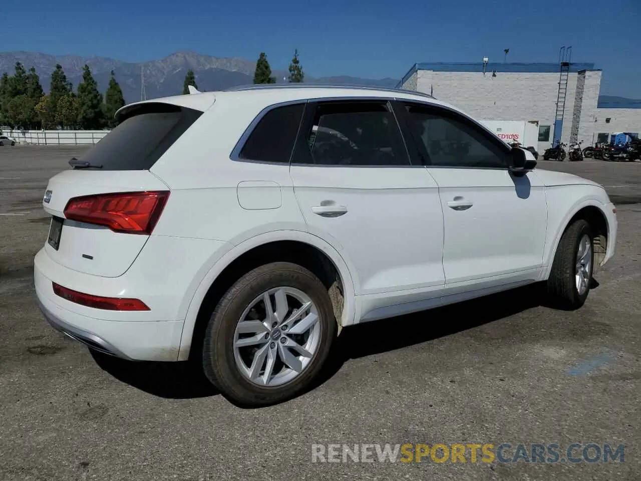3 Фотография поврежденного автомобиля WA1ANAFY5L2039890 AUDI Q5 2020