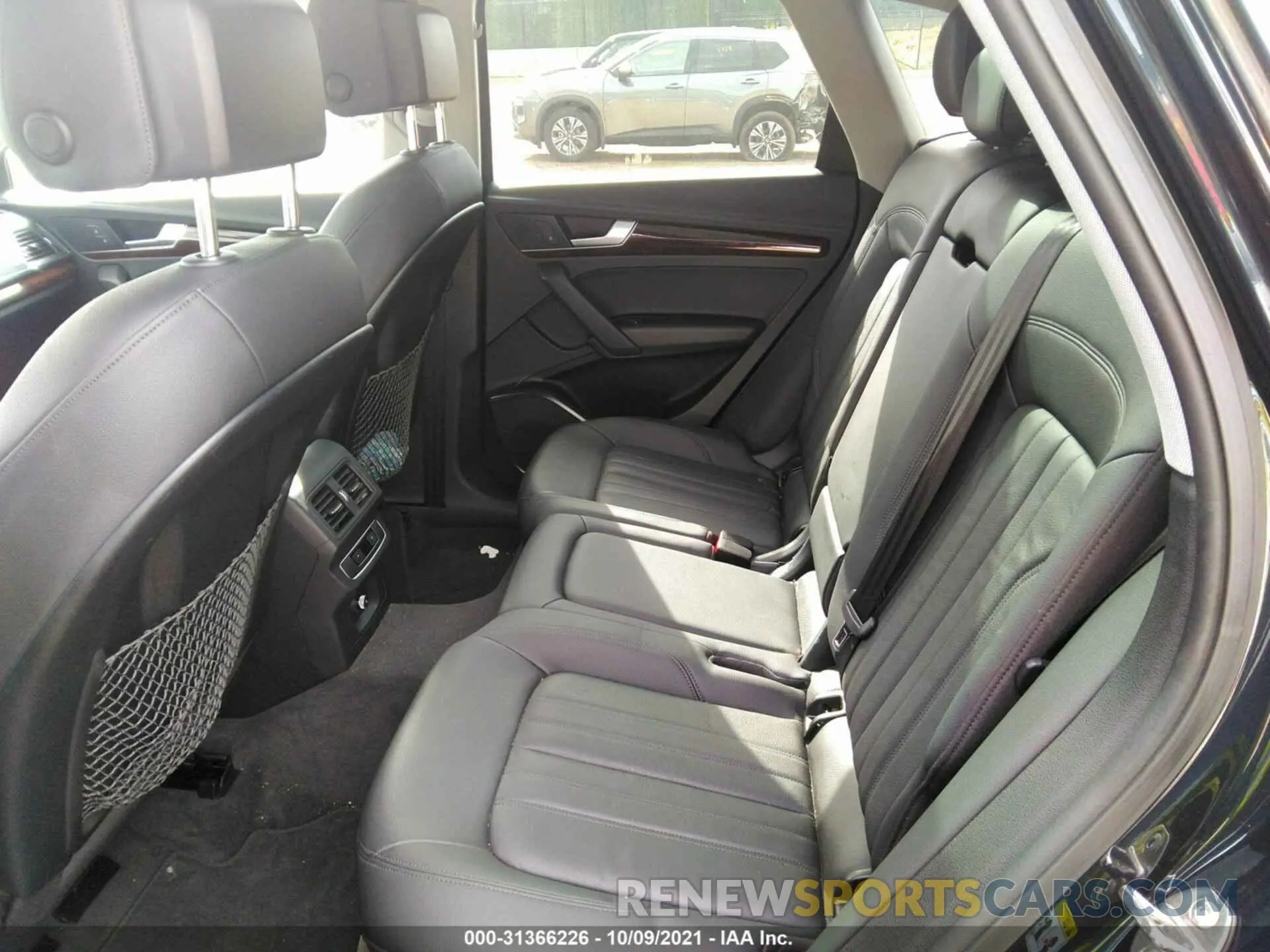 8 Photograph of a damaged car WA1ANAFY5L2070184 AUDI Q5 2020