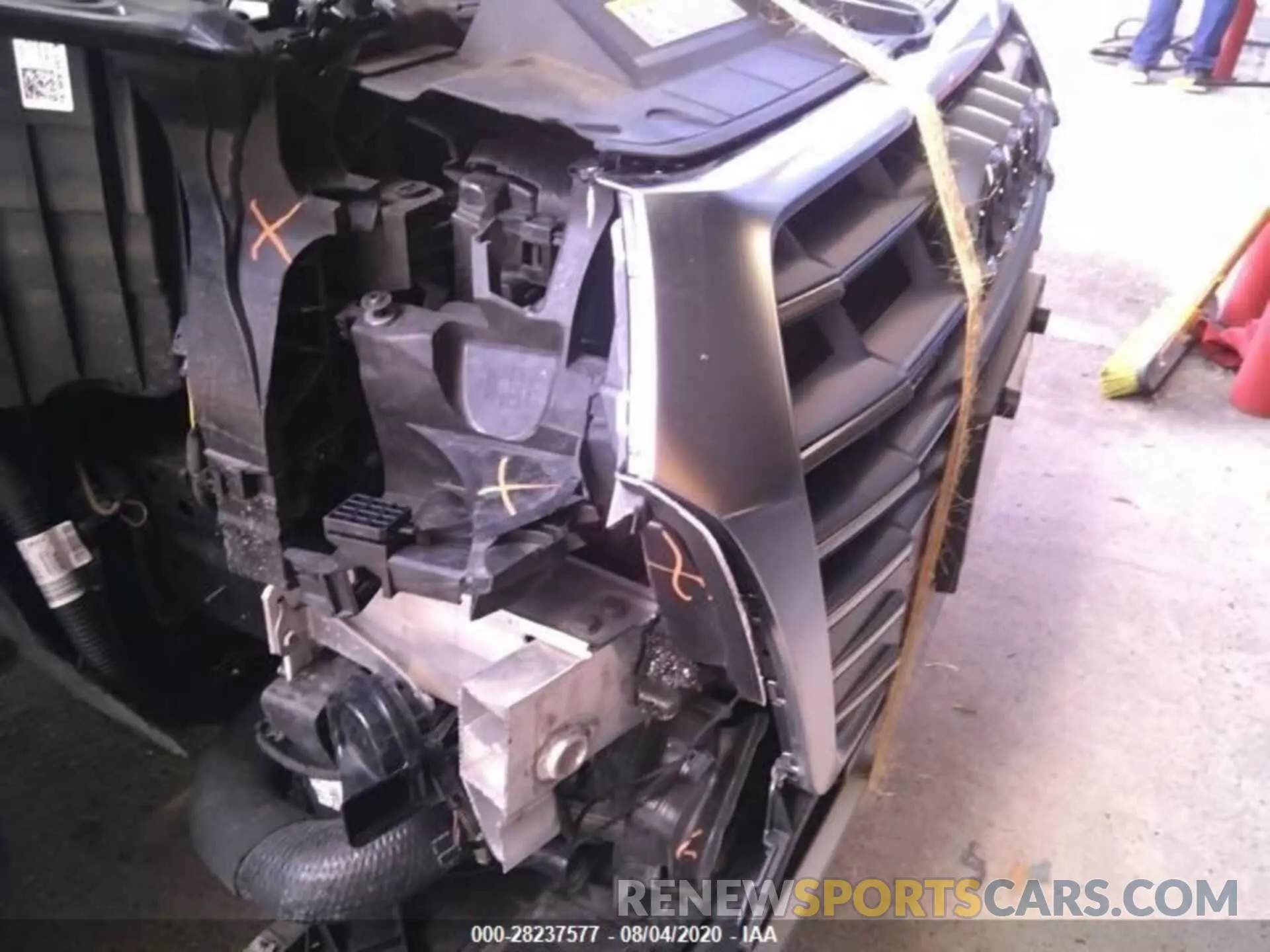 8 Photograph of a damaged car WA1ANAFY6L2021656 AUDI Q5 2020