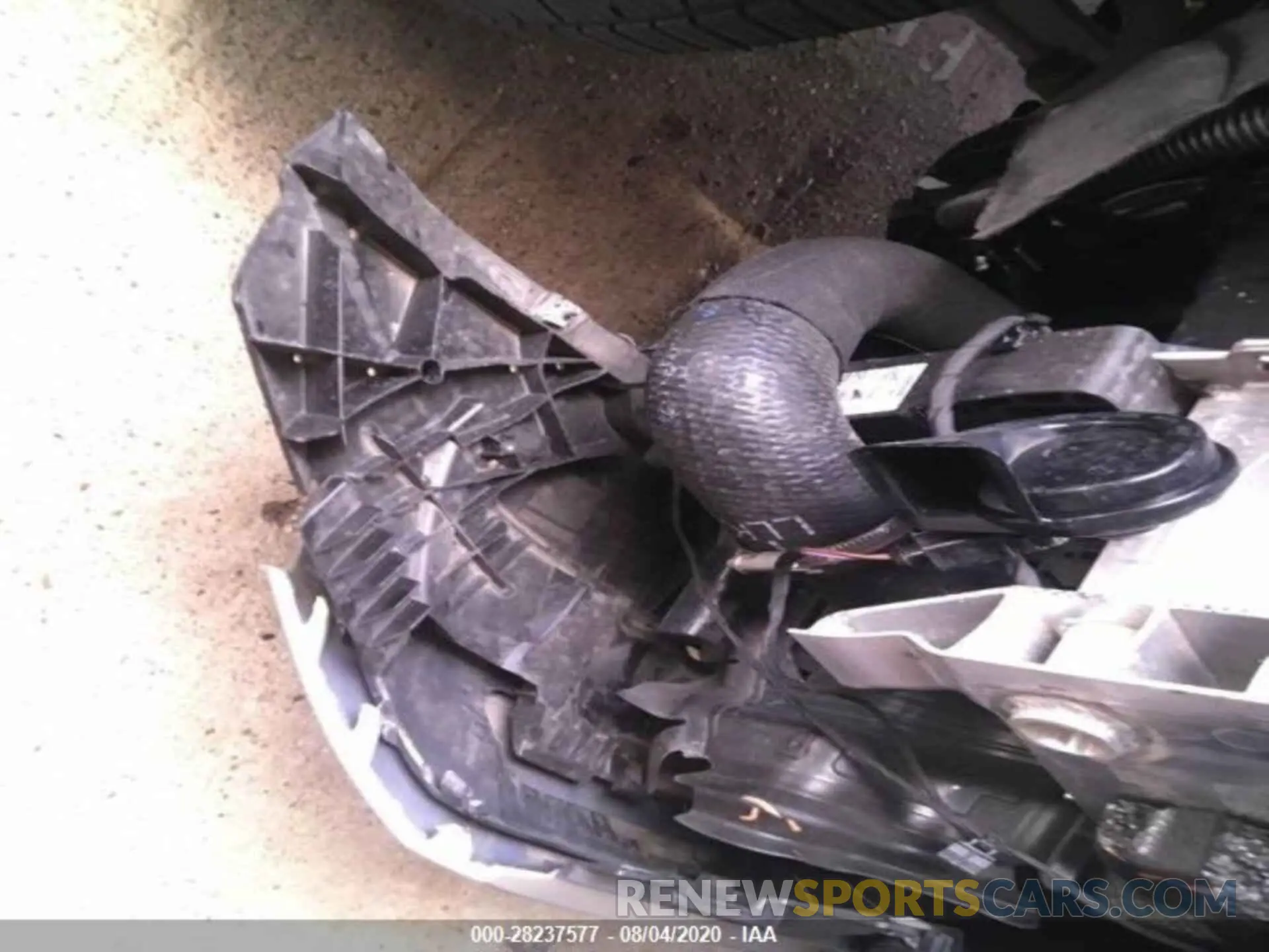 9 Photograph of a damaged car WA1ANAFY6L2021656 AUDI Q5 2020