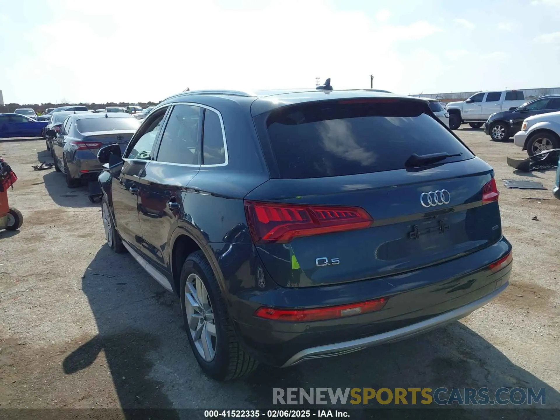 3 Фотография поврежденного автомобиля WA1ANAFY6L2030406 AUDI Q5 2020
