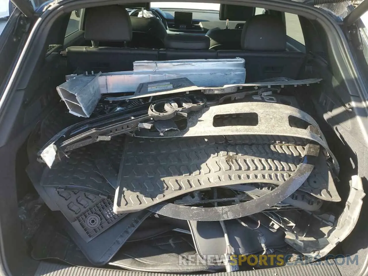 14 Photograph of a damaged car WA1ANAFY6L2112619 AUDI Q5 2020
