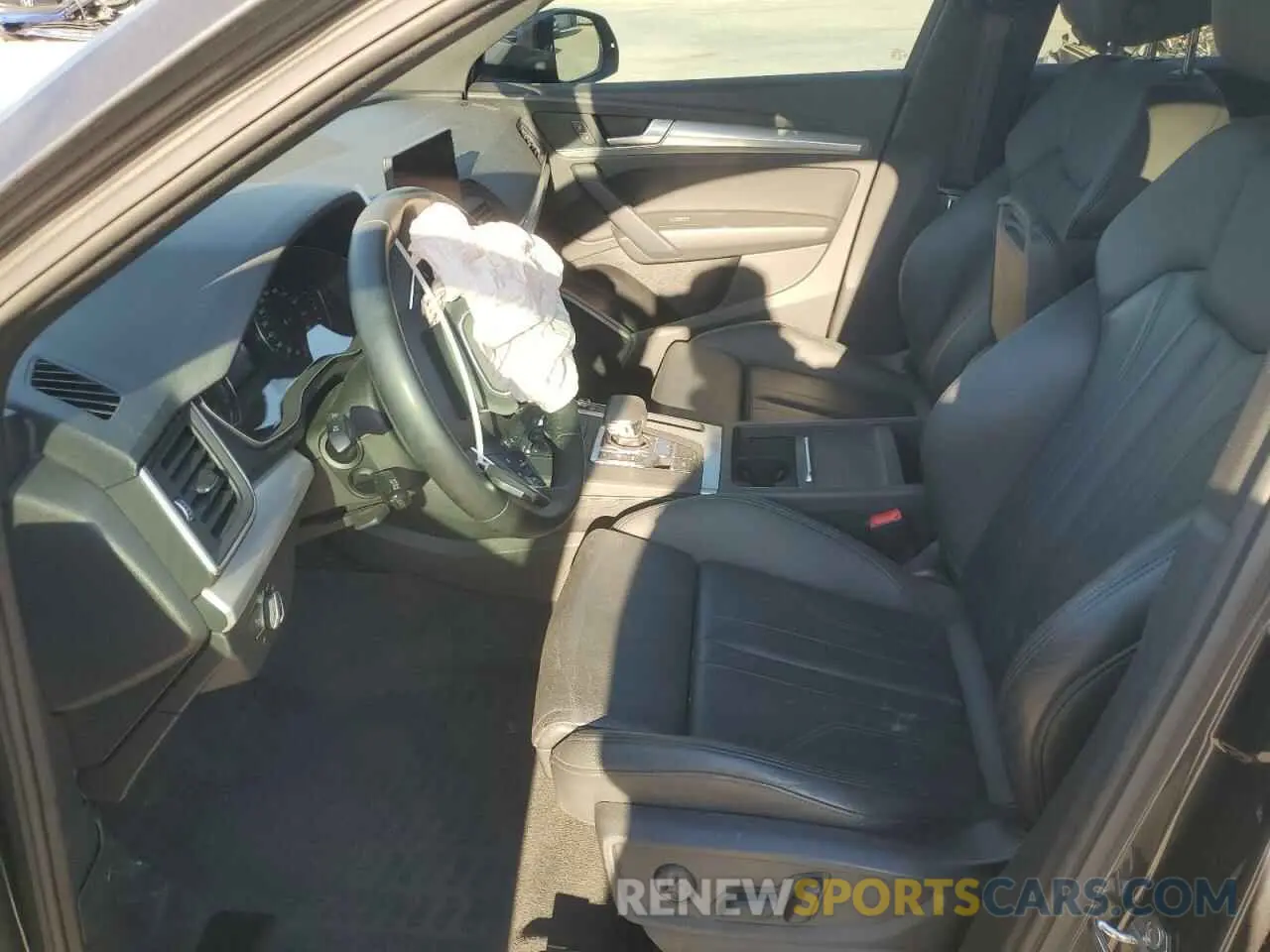7 Photograph of a damaged car WA1ANAFY6L2112619 AUDI Q5 2020