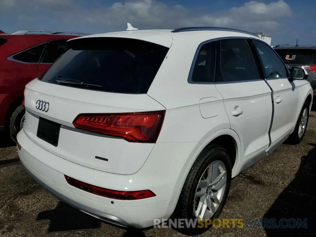 3 Фотография поврежденного автомобиля WA1ANAFY7L2045674 AUDI Q5 2020