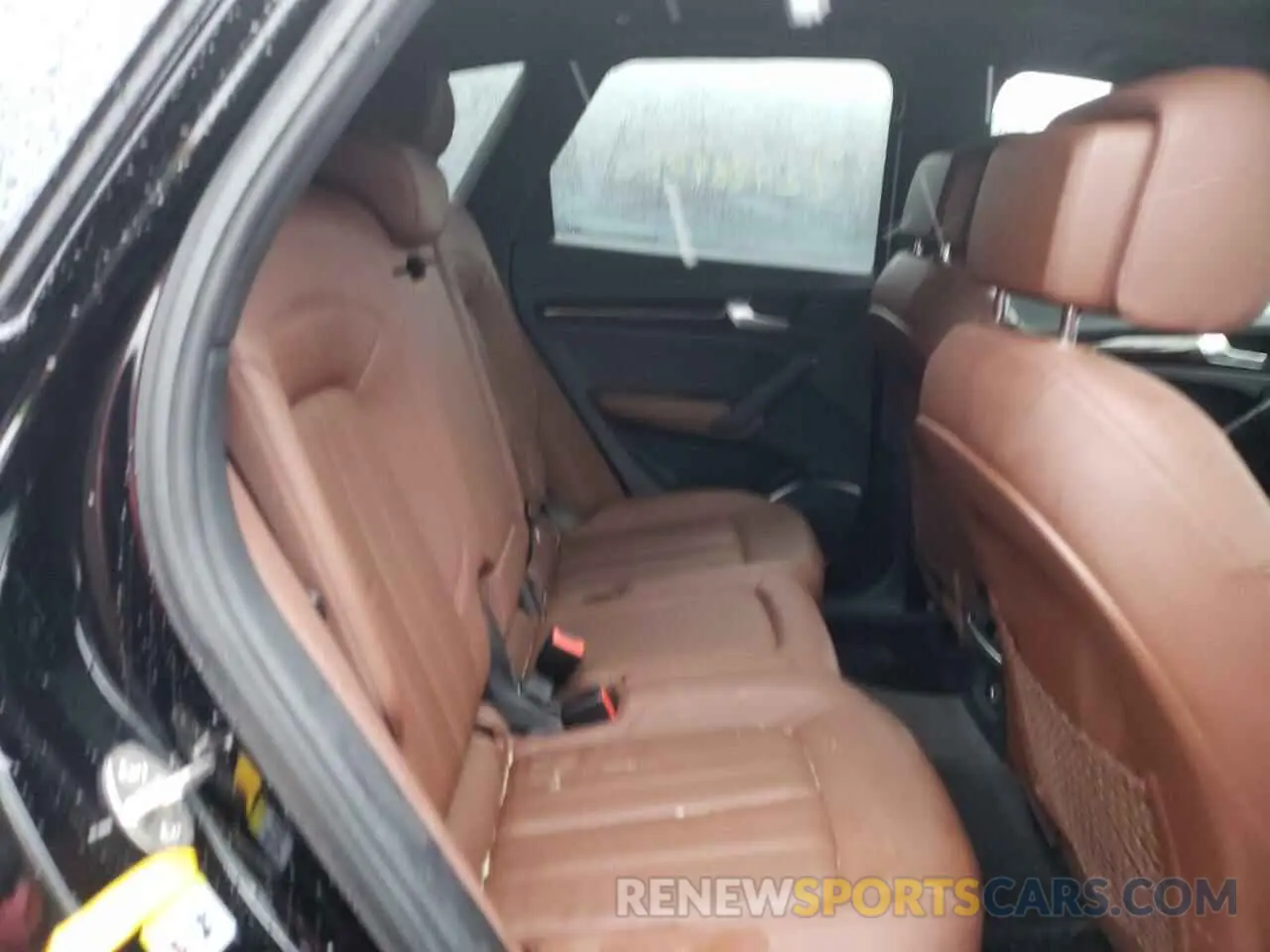 11 Photograph of a damaged car WA1ANAFY7L2045884 AUDI Q5 2020