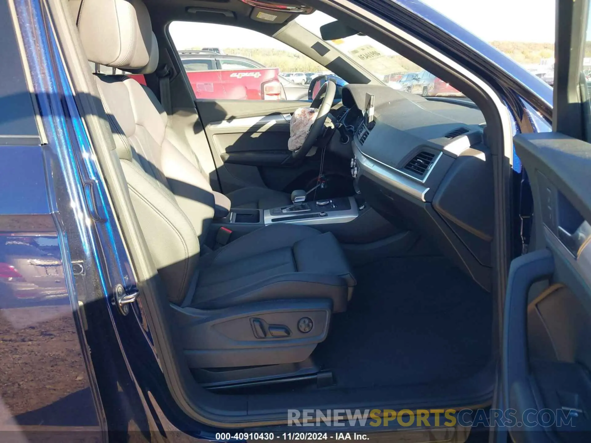 5 Photograph of a damaged car WA1ANAFY8L2114856 AUDI Q5 2020
