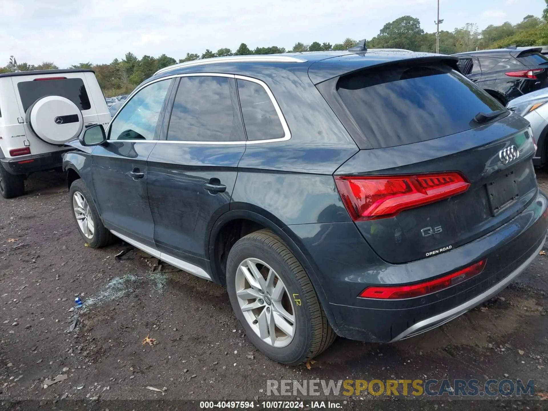 3 Фотография поврежденного автомобиля WA1ANAFY9L2102523 AUDI Q5 2020