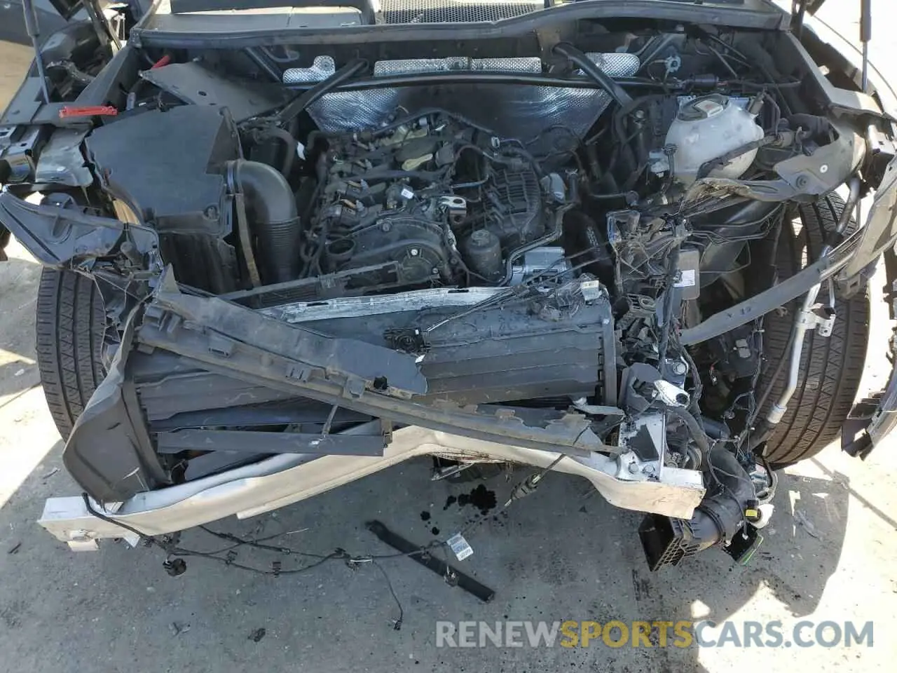 11 Photograph of a damaged car WA1ANAFYXL2043045 AUDI Q5 2020