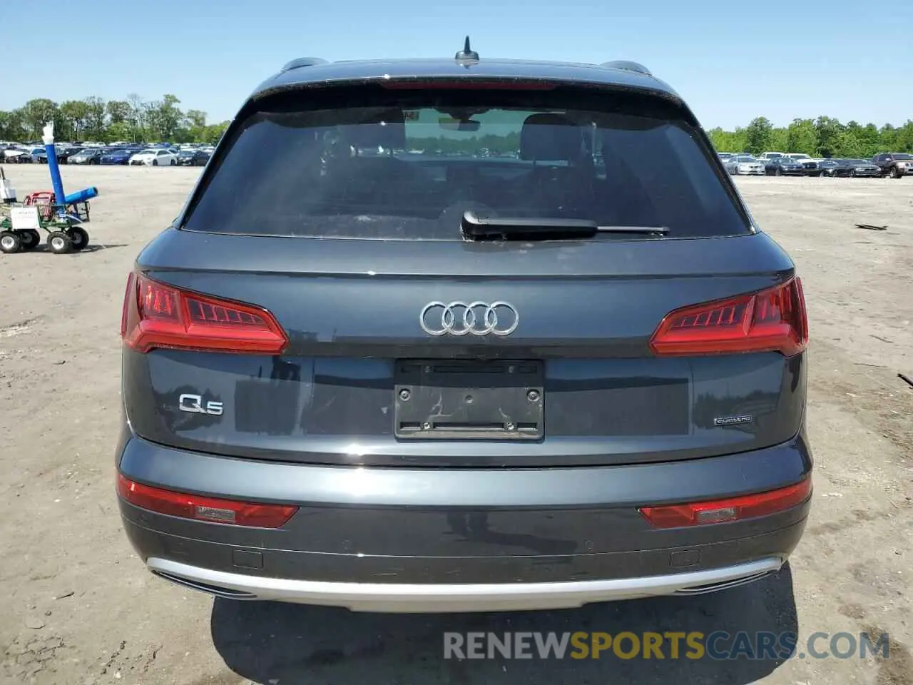 6 Photograph of a damaged car WA1ANAFYXL2043045 AUDI Q5 2020