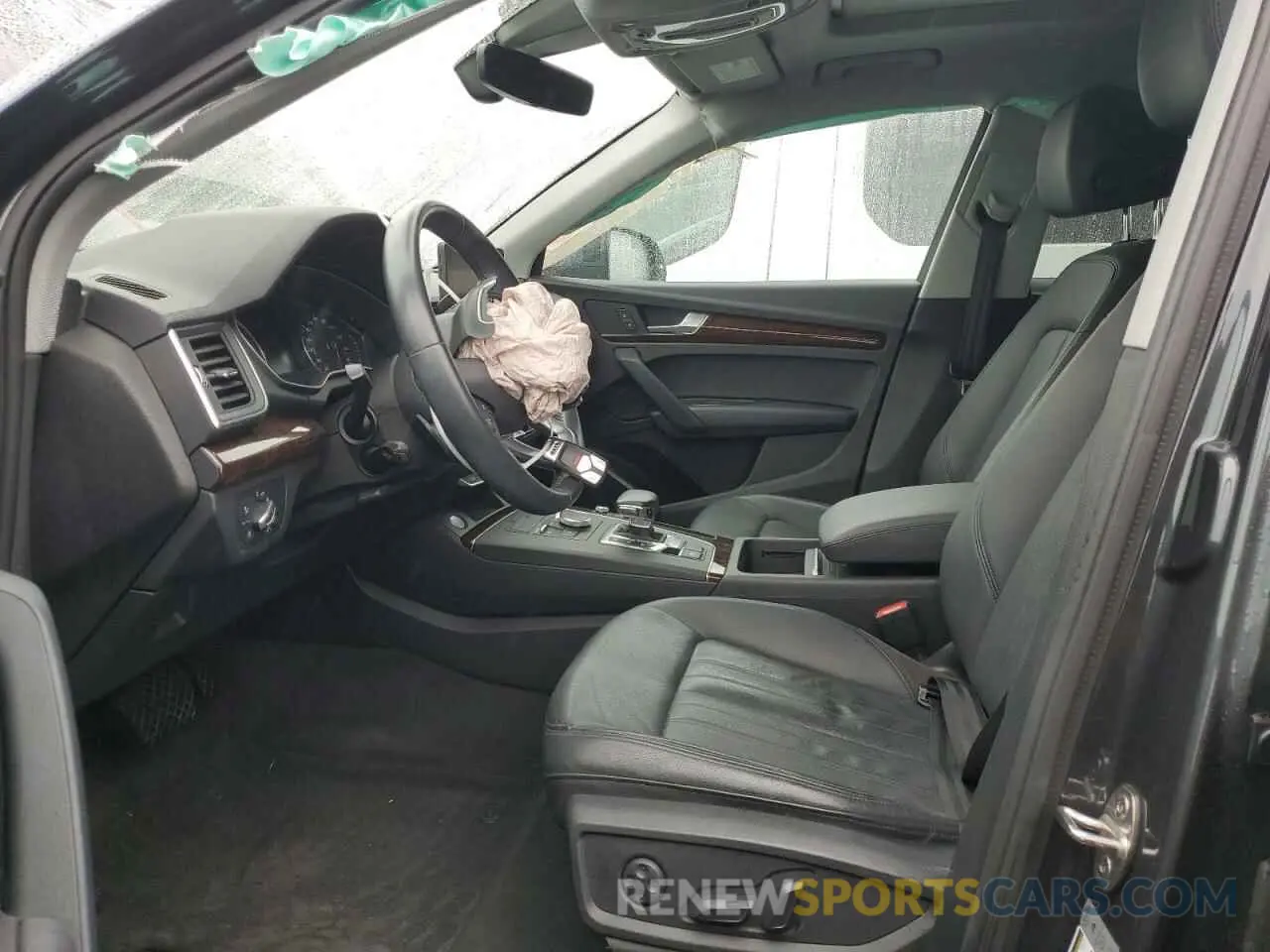 7 Photograph of a damaged car WA1ANAFYXL2043045 AUDI Q5 2020