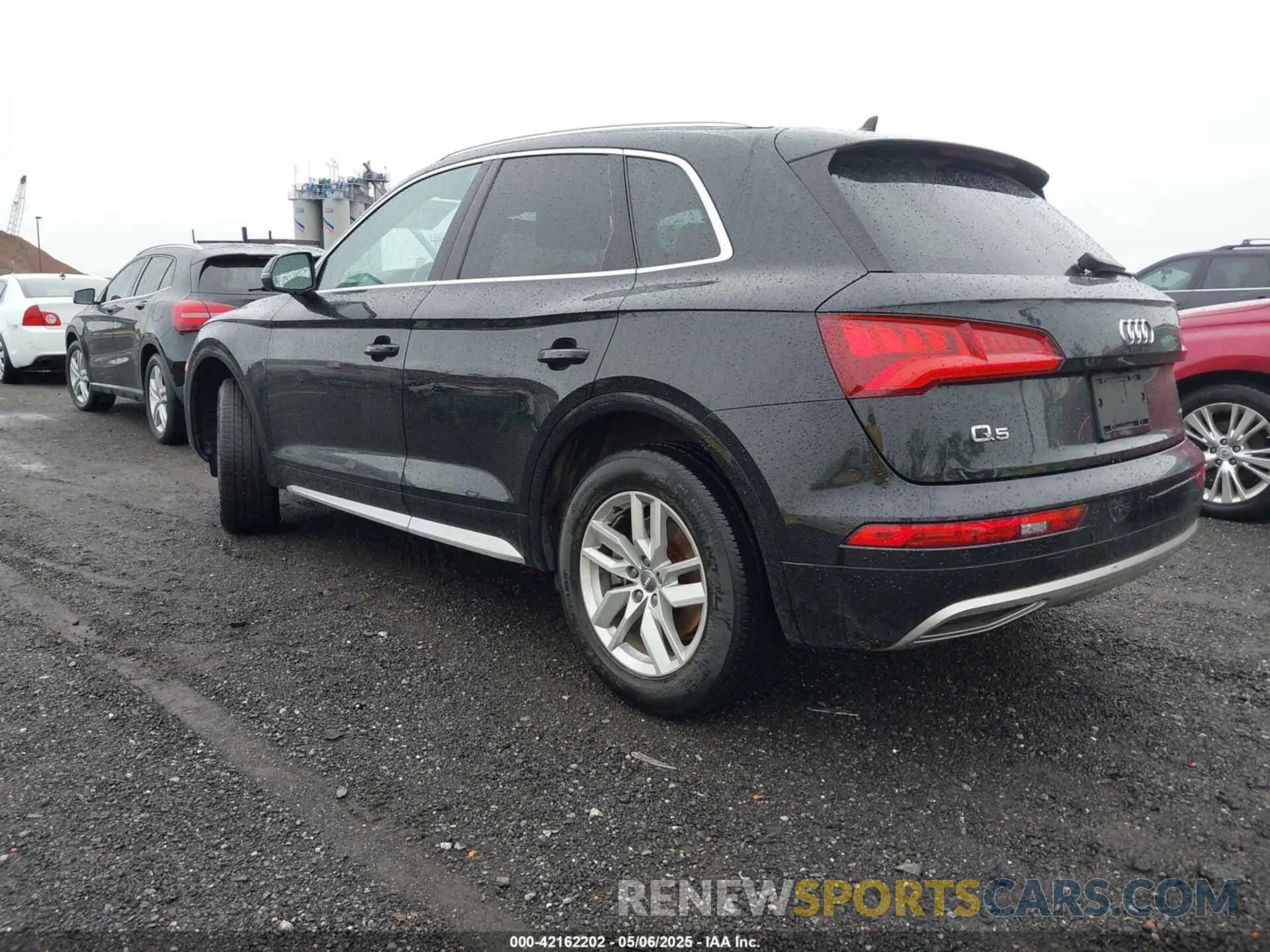 3 Photograph of a damaged car WA1ANAFYXL2058158 AUDI Q5 2020