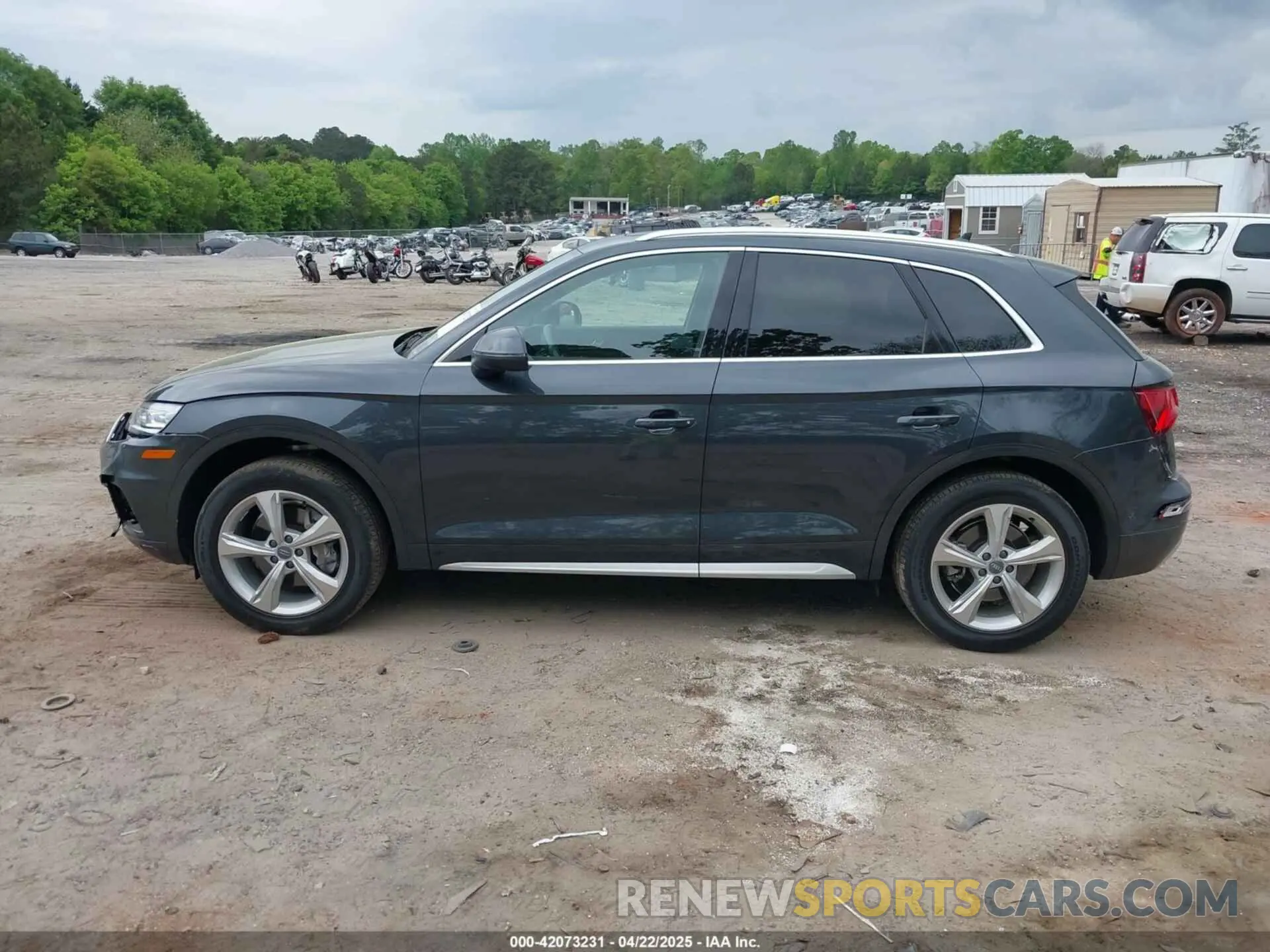 15 Photograph of a damaged car WA1ANAFYXL2084324 AUDI Q5 2020